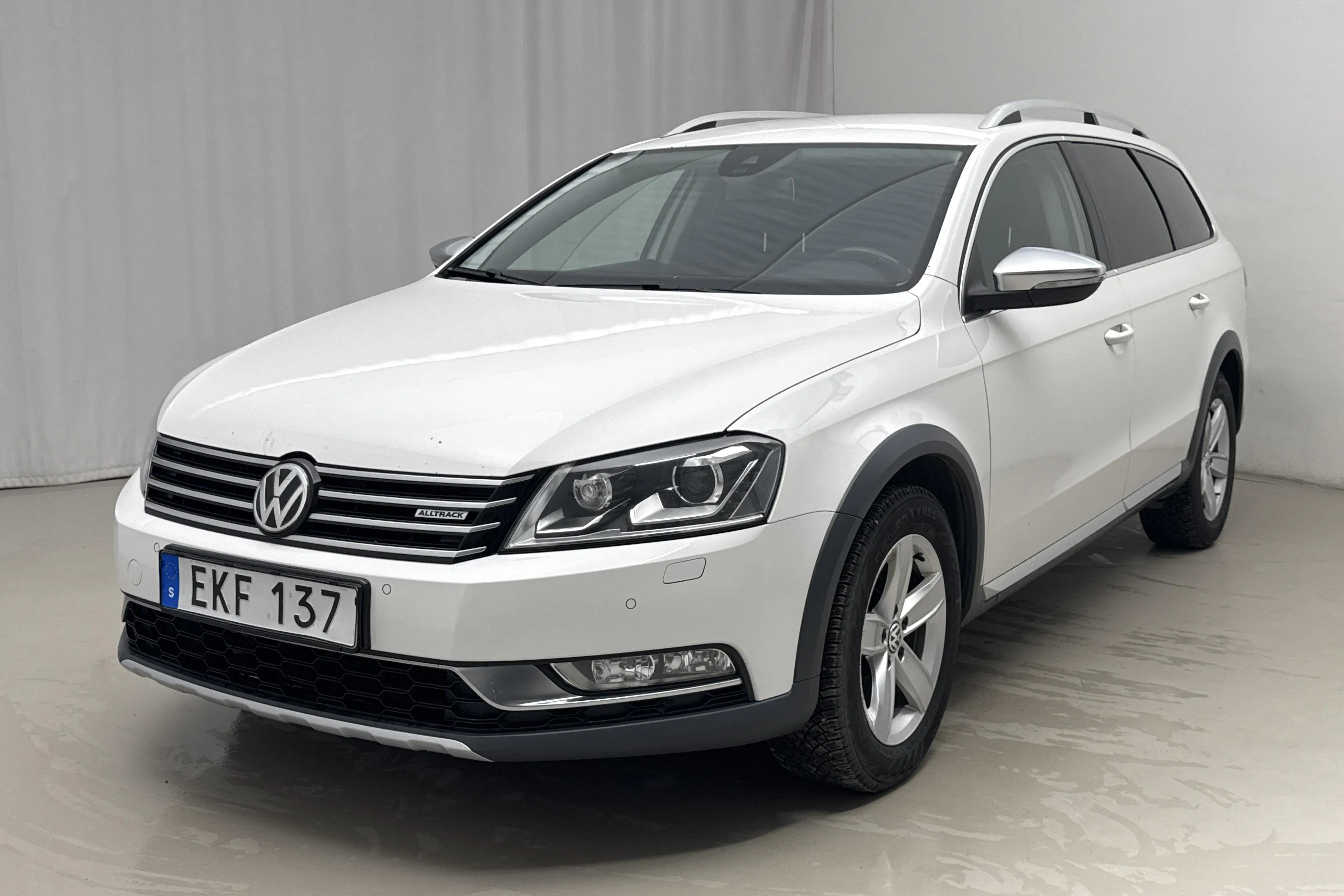 Presentation photo 1 of 16: VW Passat Alltrack 2.0 TDI BlueMotion Technology 4Motion (177hk) - 193 620 km - Automatic - white - 2015