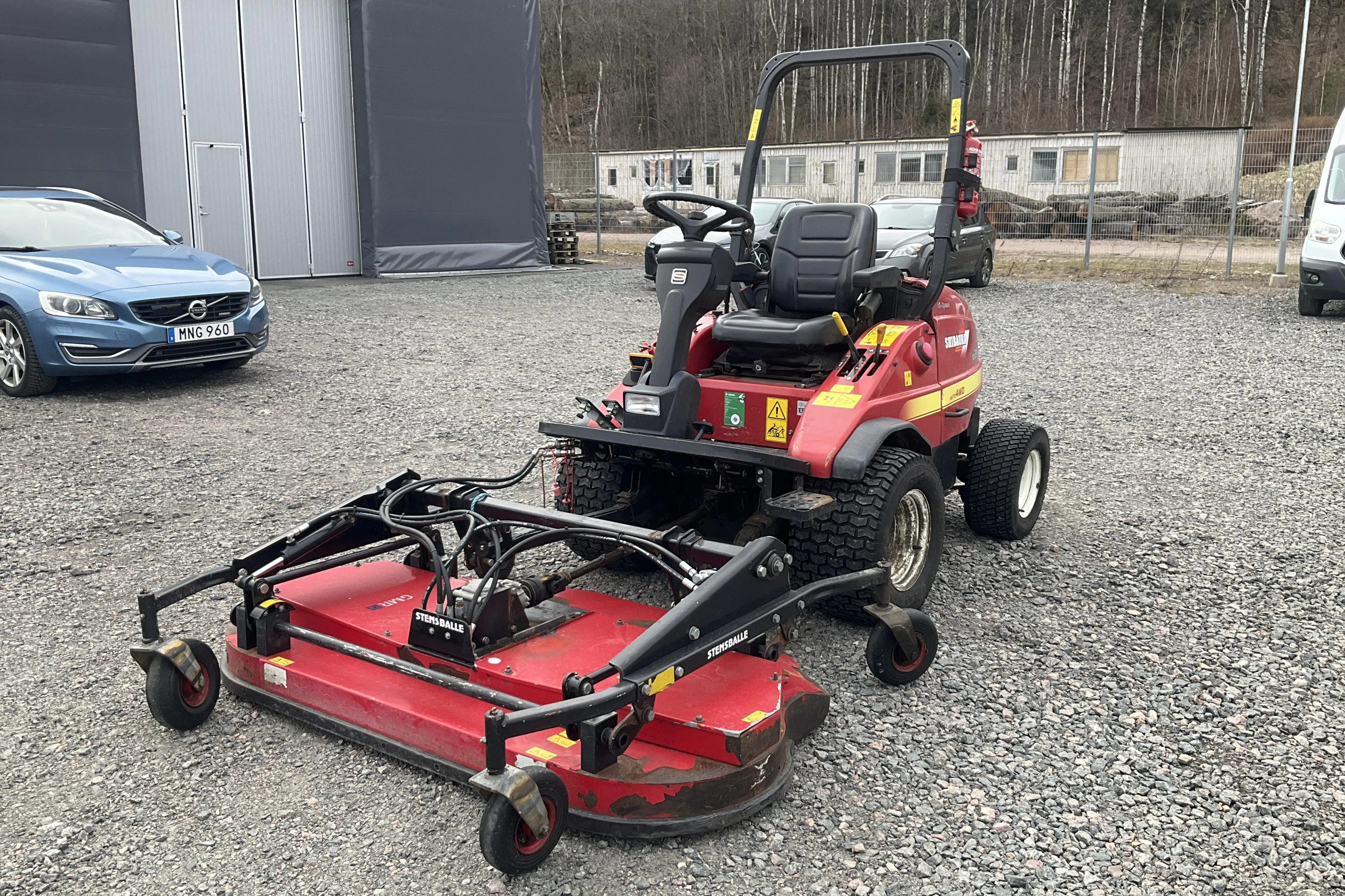 Presentationsfoto 1 av 24: Shibaura ST315 gräsklippare - 0 km