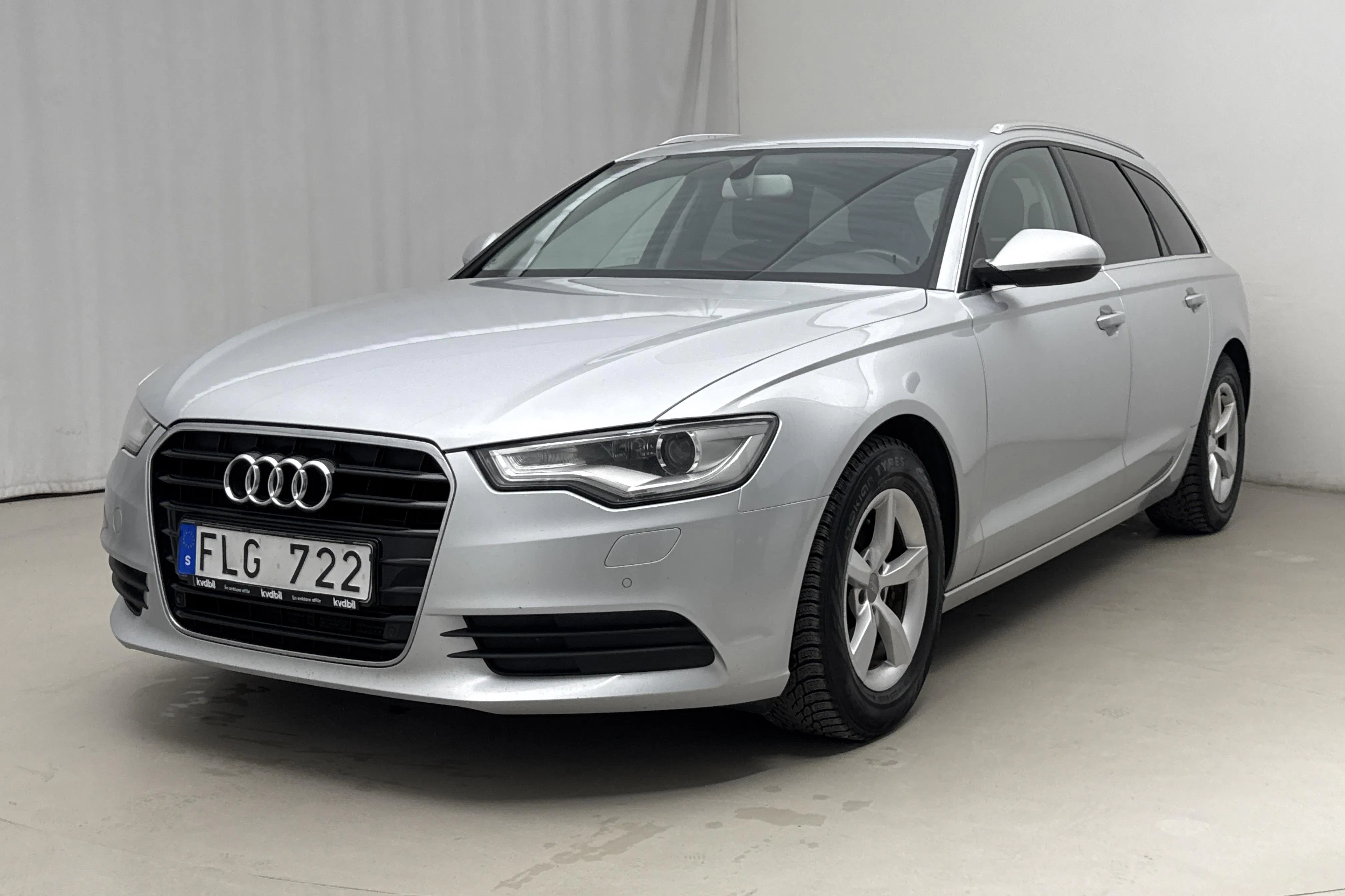 Presentationsfoto 1 av 17: Audi A6 2.0 TDI Avant (177hk) - 26 595 mil - Manuell - silver - 2013