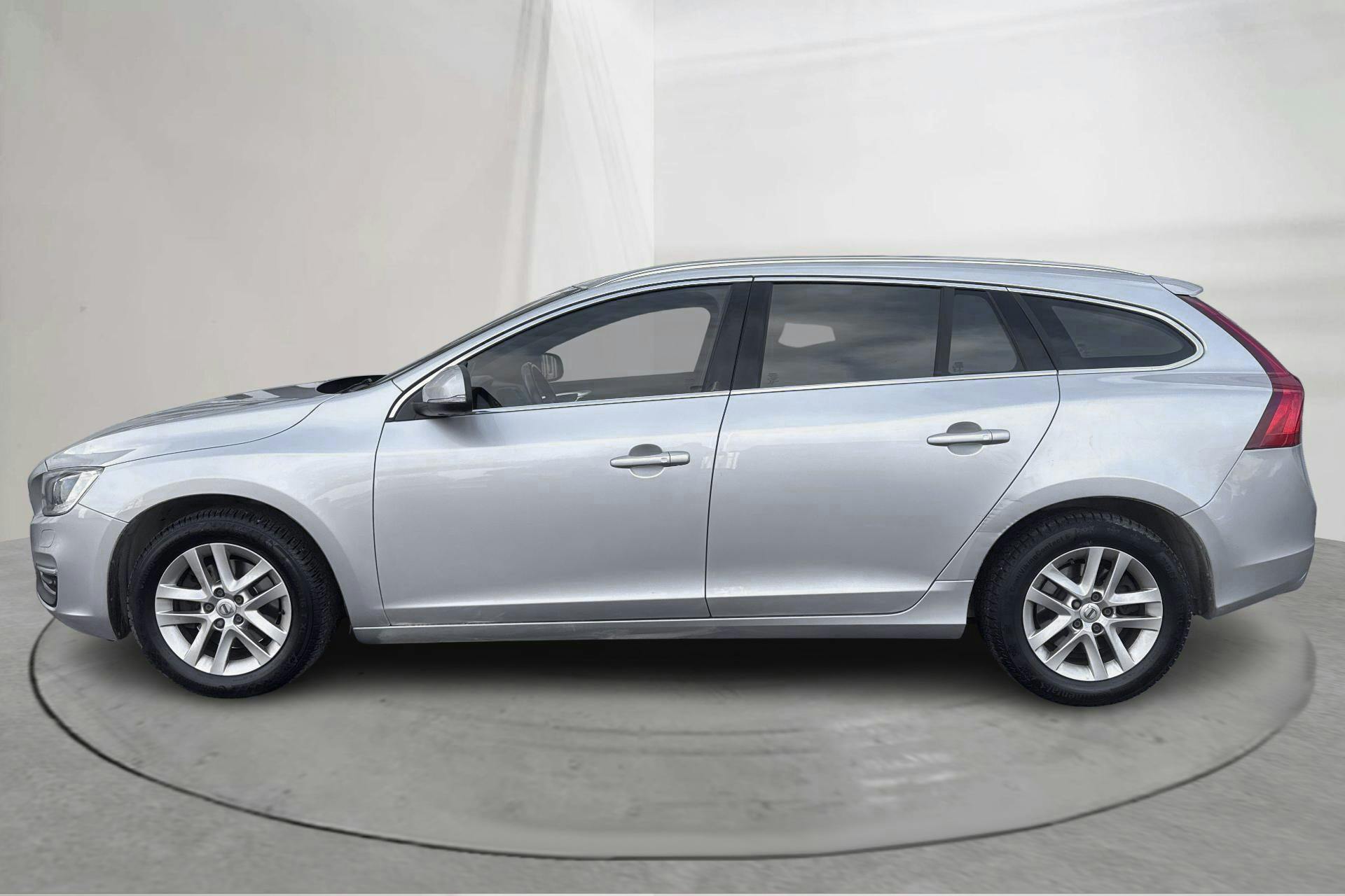 Presentation photo 2 of 20: Volvo V60 D3 (150hk) - 138 890 km - Automatic - silver - 2017