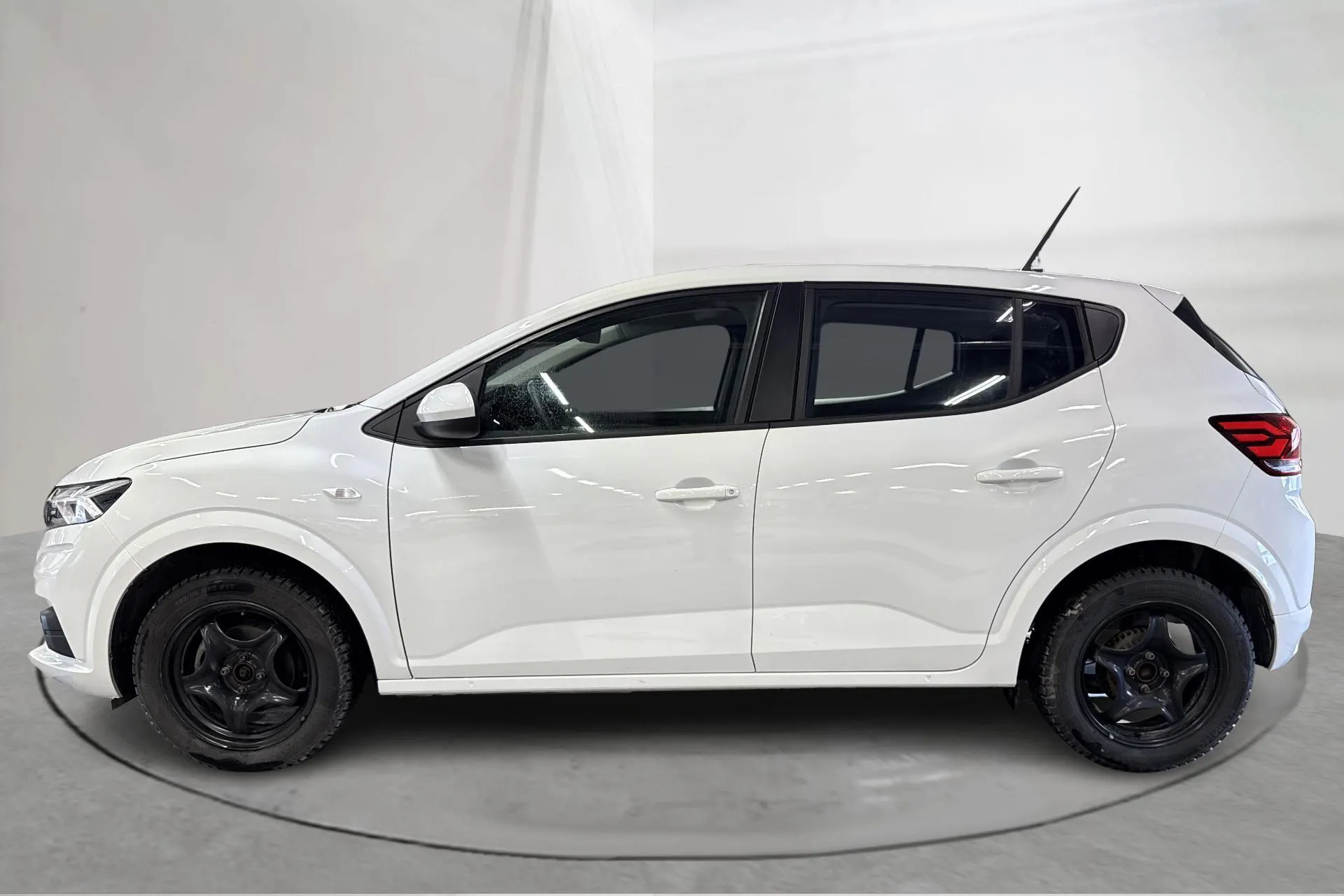 Presentation photo 2 of 16: Dacia Sandero 1.0 TCe (90hk) - 21 080 km - Automatic - white - 2025