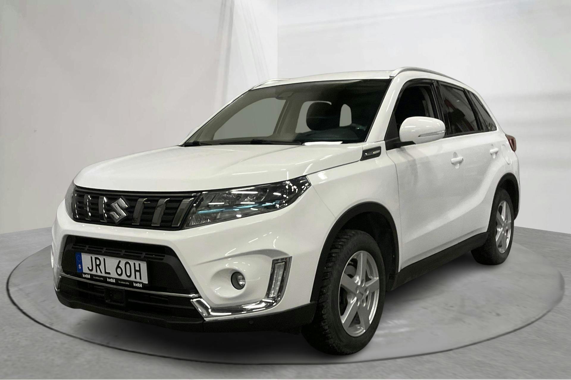 Presentationsfoto 1 av 16: Suzuki Vitara 1.4T Boosterjet Hybrid Allgrip 4x4 (129hk) - 6 016 mil - Automat - vit - 2021