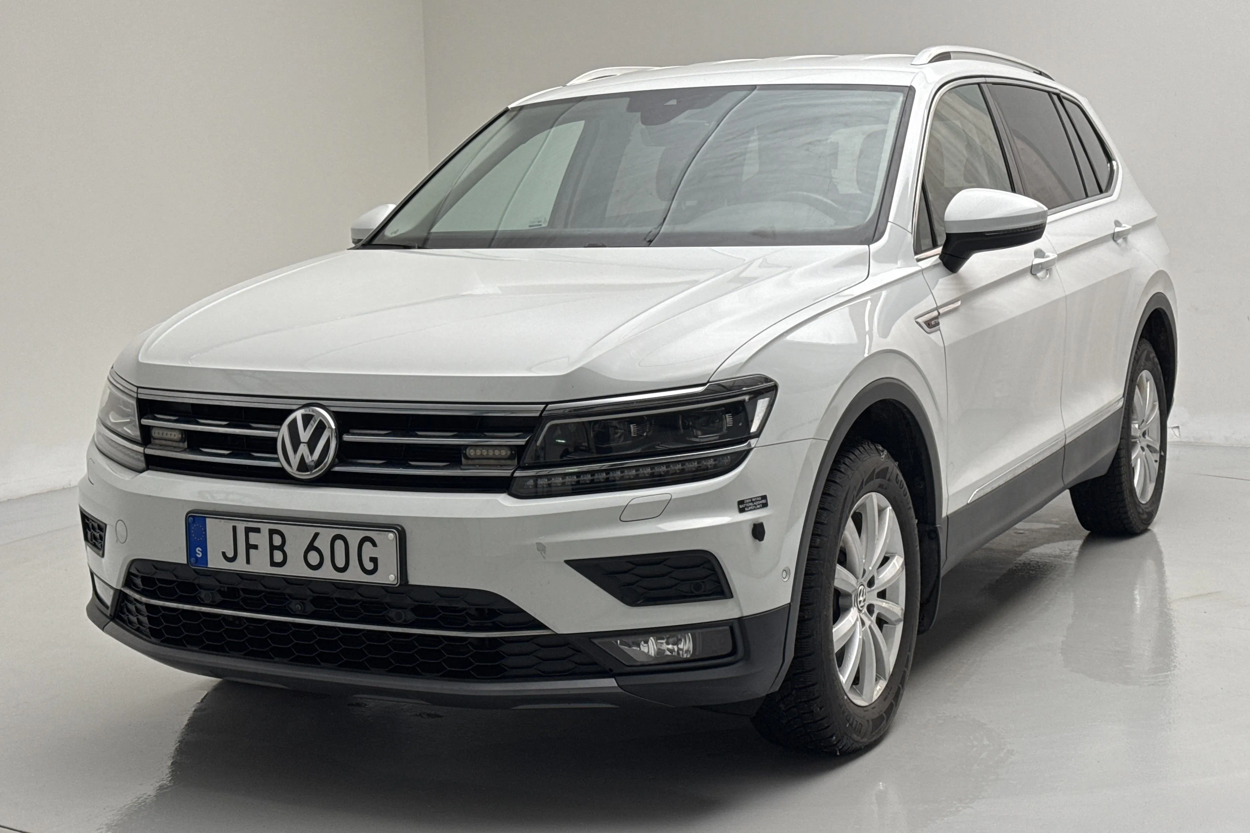 Presentation photo 1 of 16: VW Tiguan Allspace 2.0 TDI 4MOTION (190hk) - 35 930 km - Automatic - white - 2019