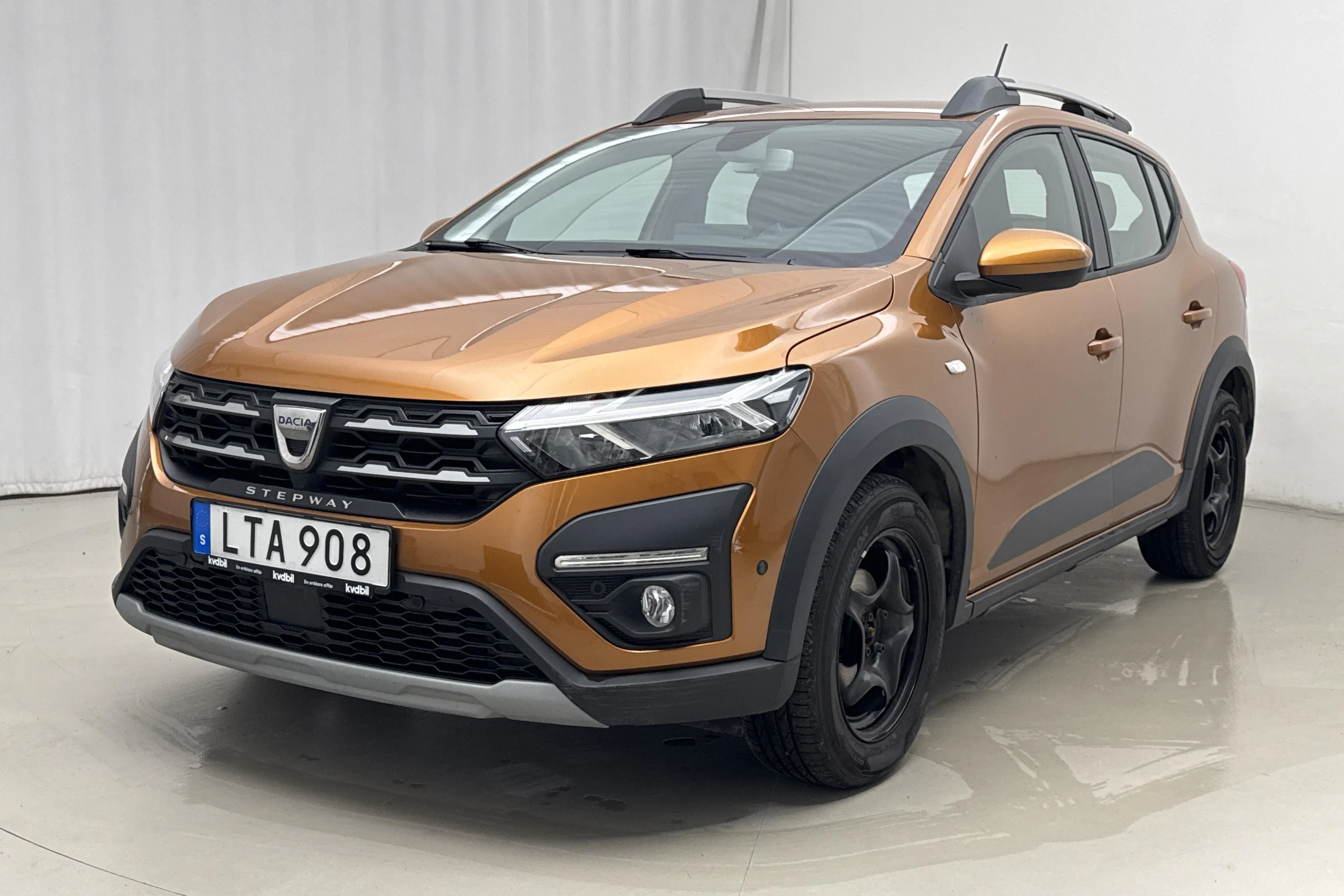 Presentationsfoto 1 av 17: Dacia Sandero Stepway 1.0 TCe (90hk) - 2 875 mil - Automat - 2022