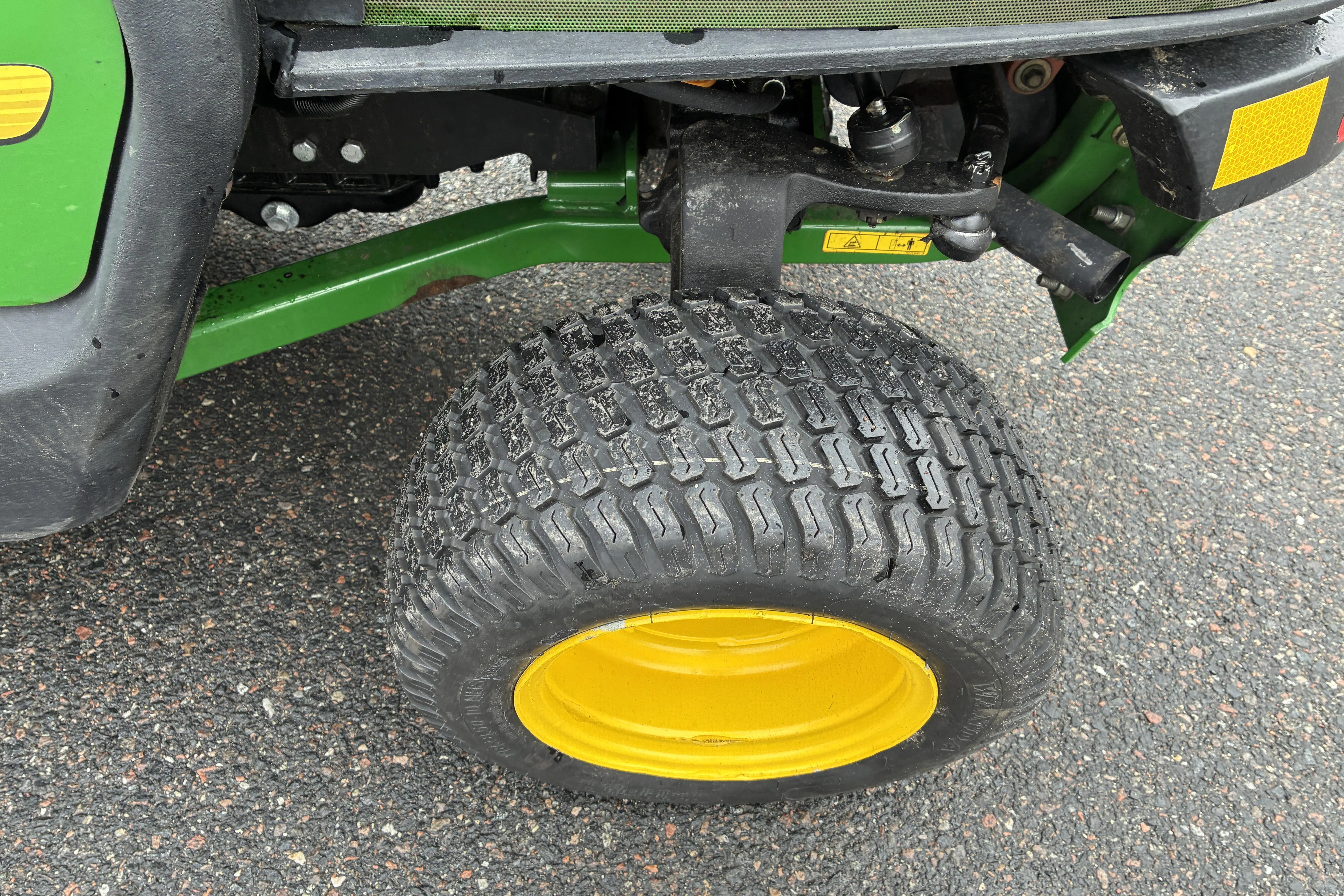 Presentationsfoto 24 av 24: John Deere 1445 åkgräsklippare -  - 2012