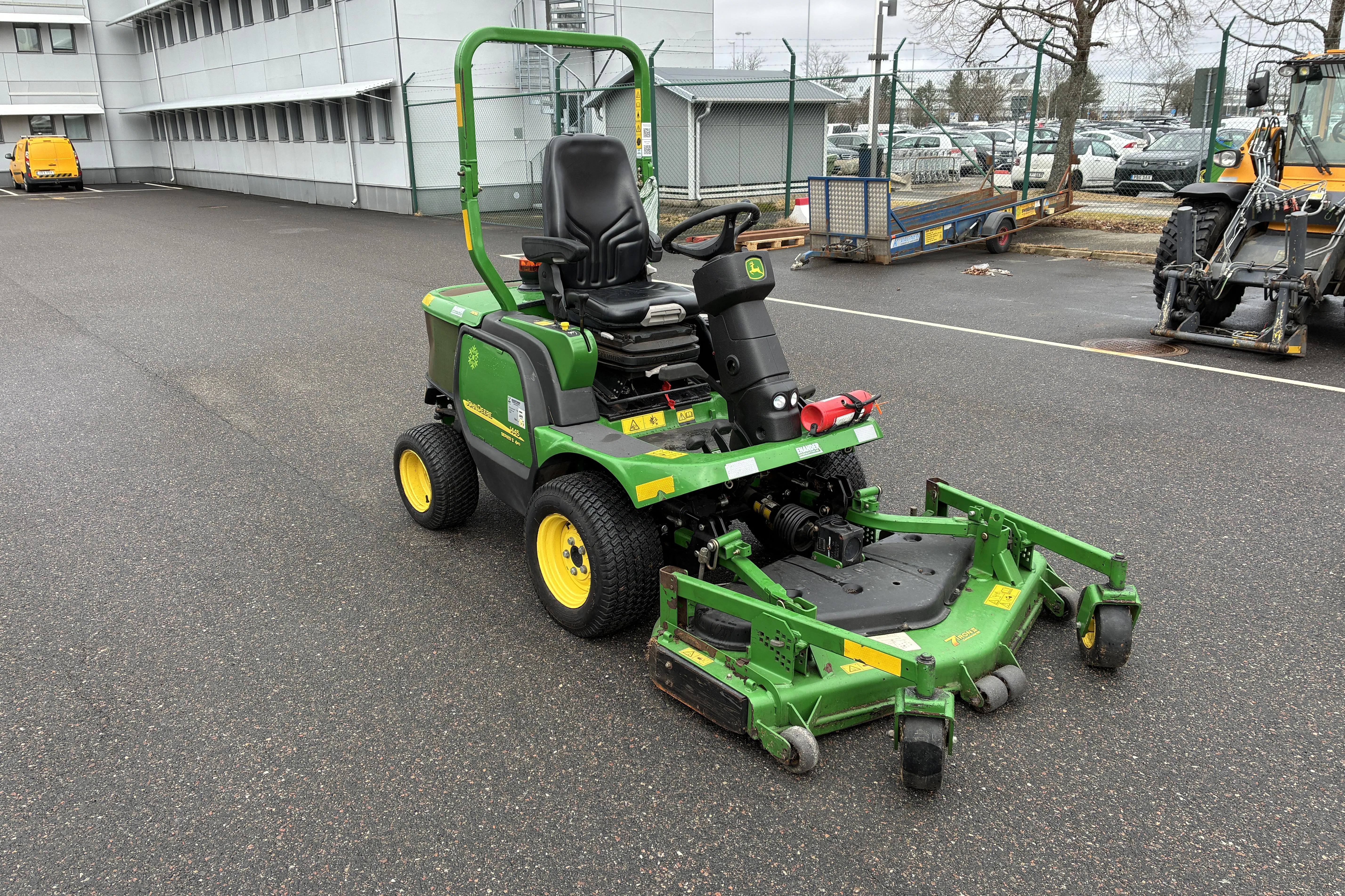 Presentationsfoto 2 av 24: John Deere 1445 åkgräsklippare -  - 2012