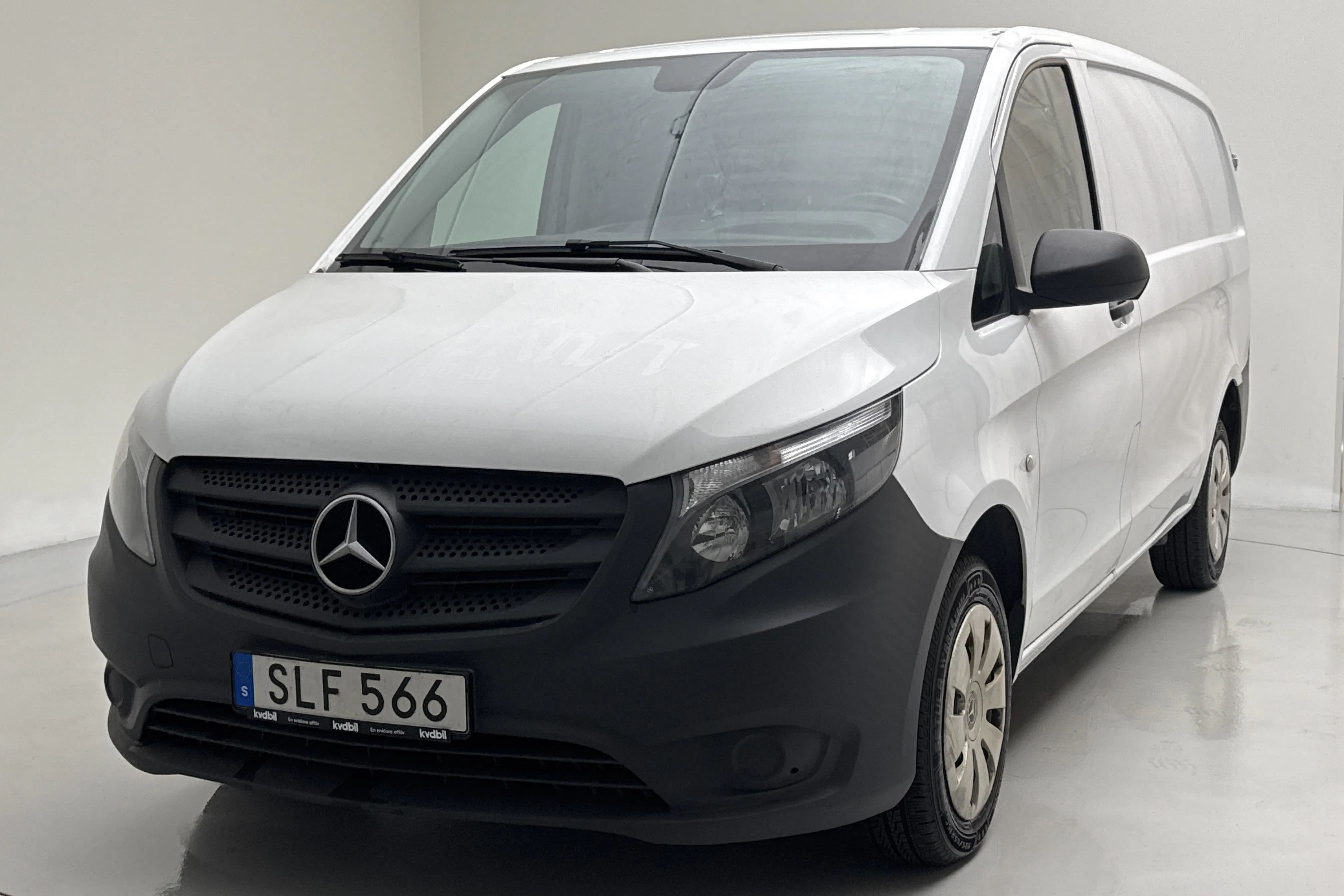 Presentationsfoto 1 av 11: Mercedes Vito 114 CDI 2WD W640 (136hk) - 10 702 mil - Manuell - vit - 2022