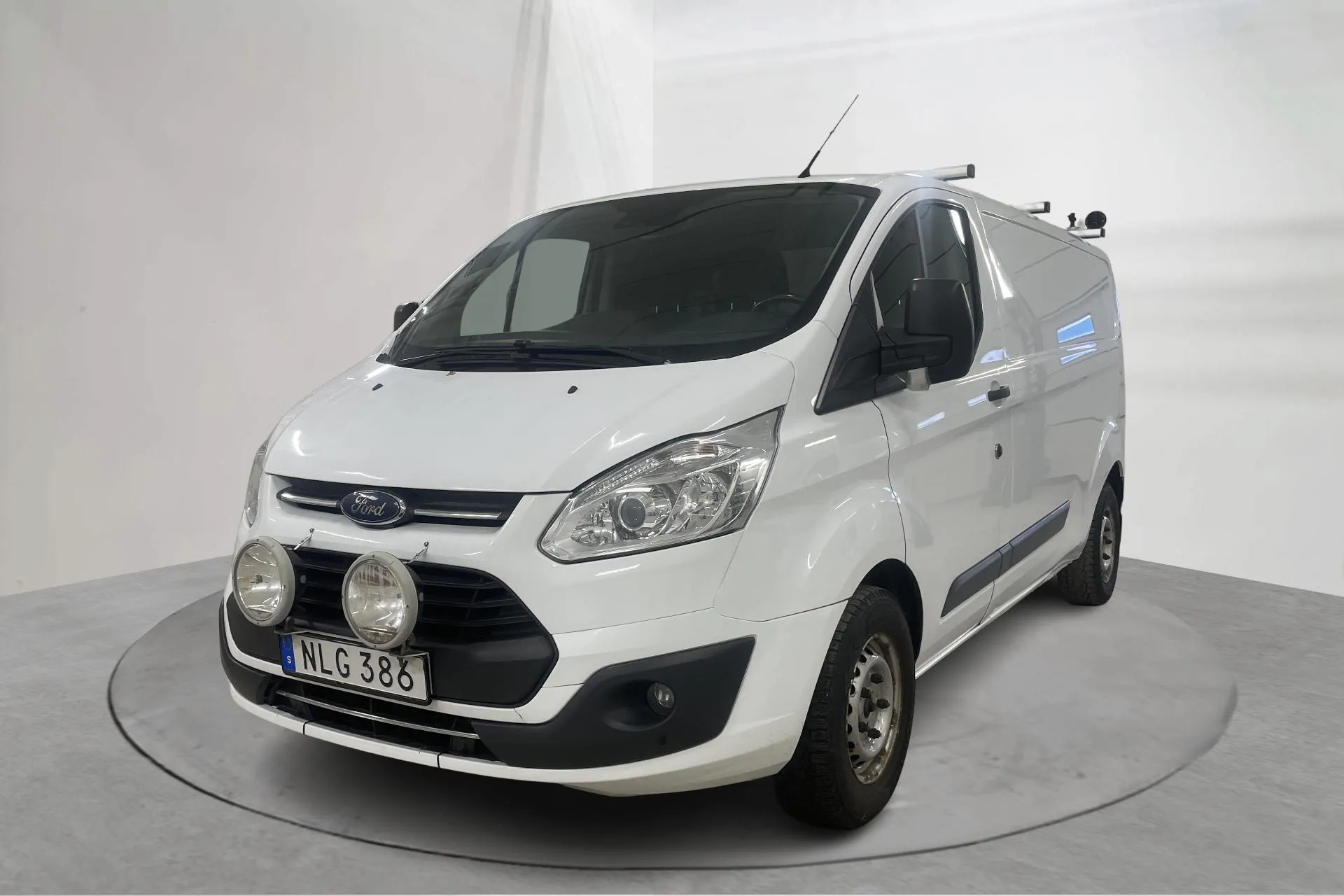 Presentation photo 1 of 19: Ford Transit Custom 290 (130hk) - 237 420 km - Manual - white - 2018