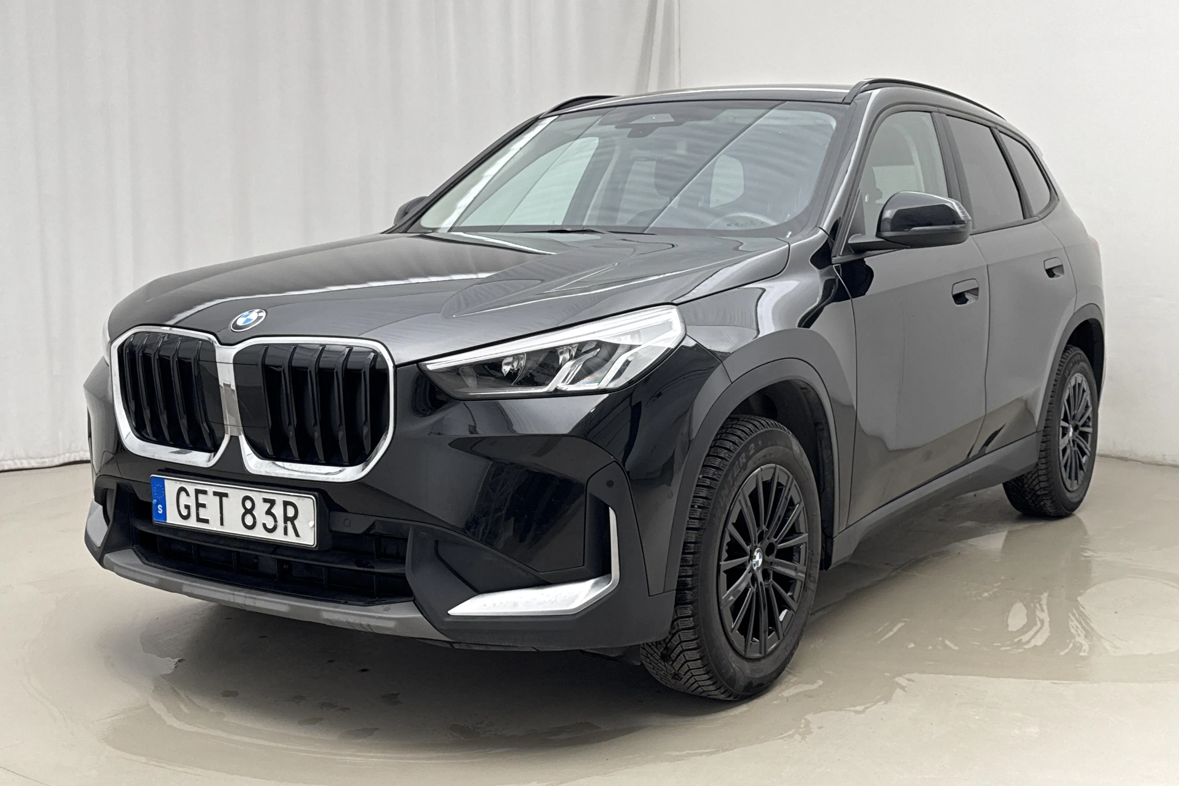 Presentationsfoto 1 av 21: BMW X1 sDrive18i, U11 (140hk) - 8 358 mil - Automat - svart - 2023
