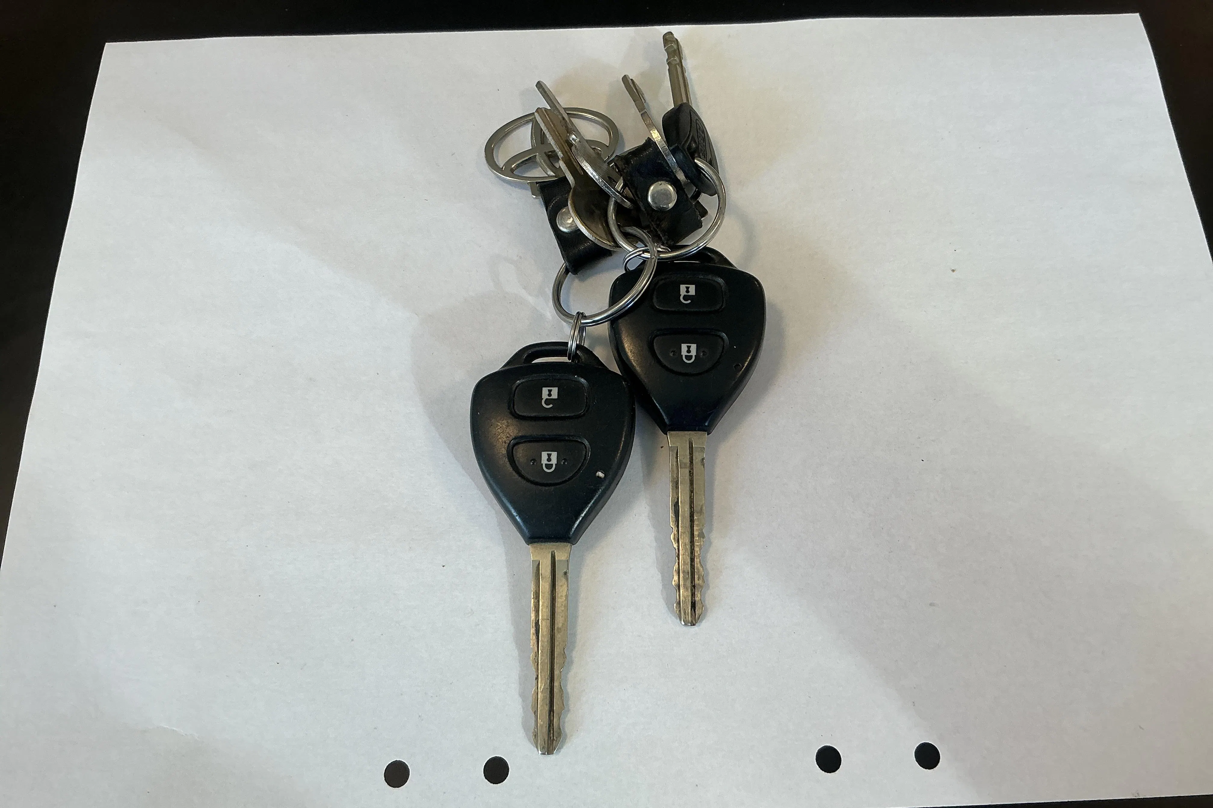 Presentationsfoto 14 av 14: Toyota Hilux 2.5 D-4D 4WD (144hk) - 13 275 mil - Manuell - vit - 2011