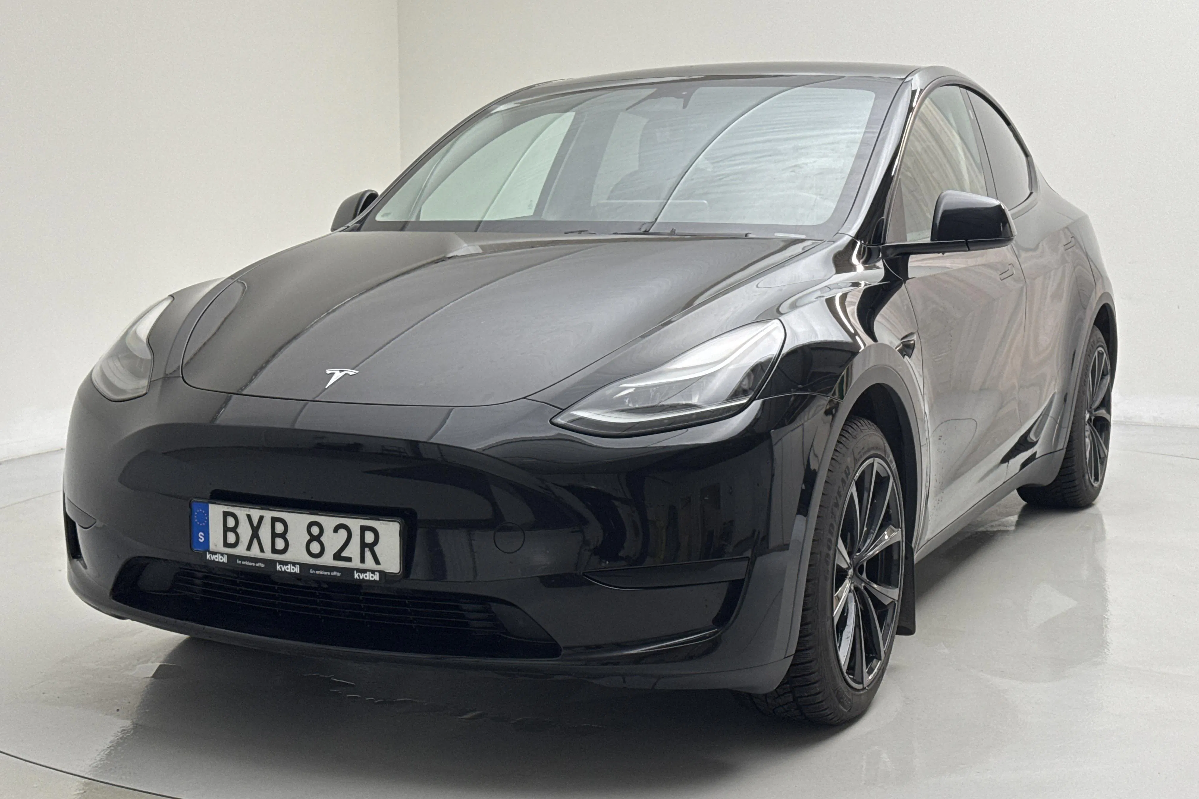 Tesla Model Y RWD