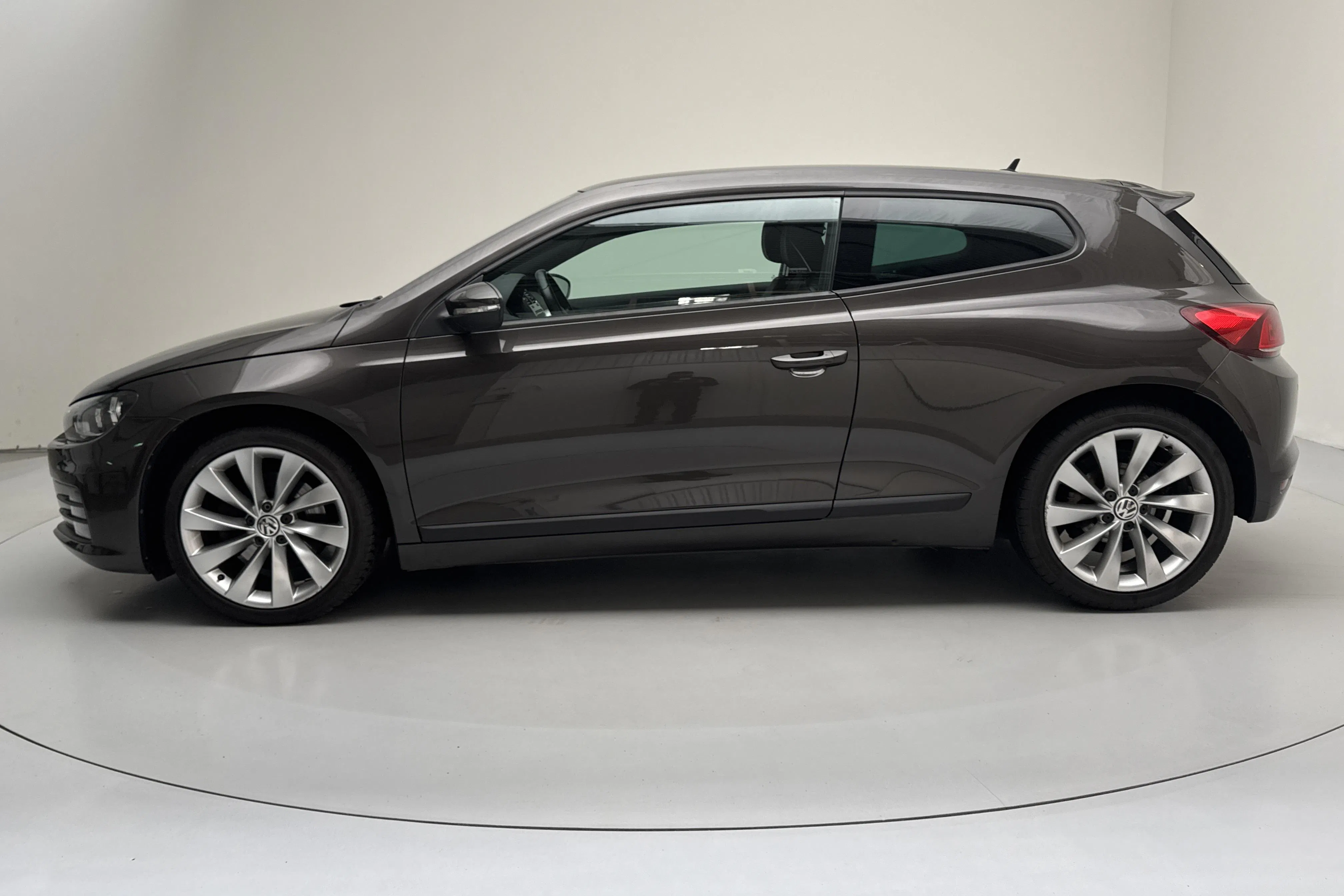 Presentation photo 2 of 12: VW Scirocco 2.0 TSI (180hk) - 59 910 km - Automatic - Dark Brown - 2015