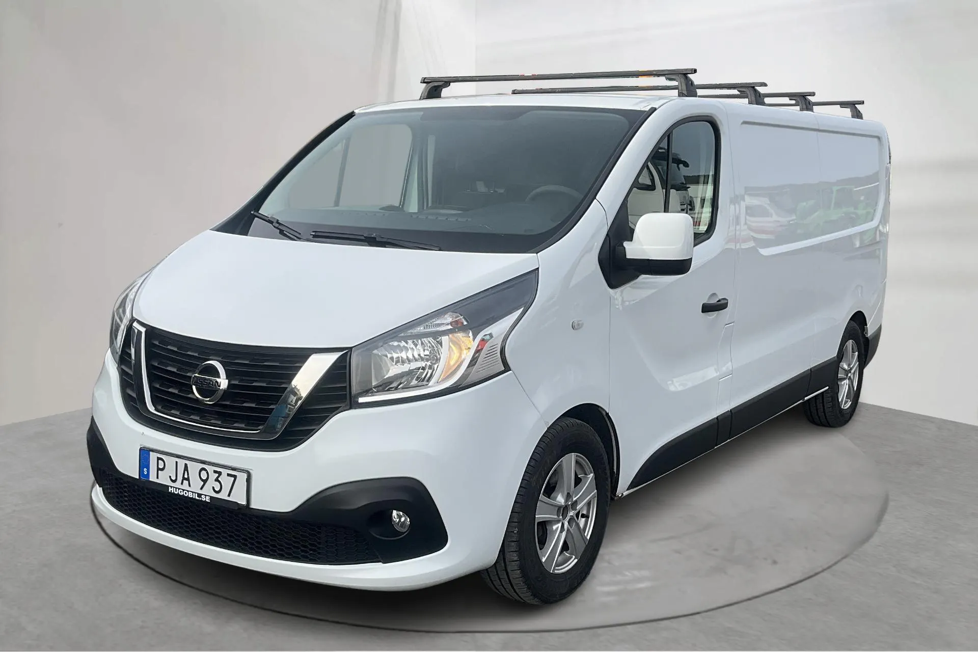 Presentation photo 1 of 14: Nissan NV300 1.6 dCi (120hk) - 211 660 km - Manual - white - 2017
