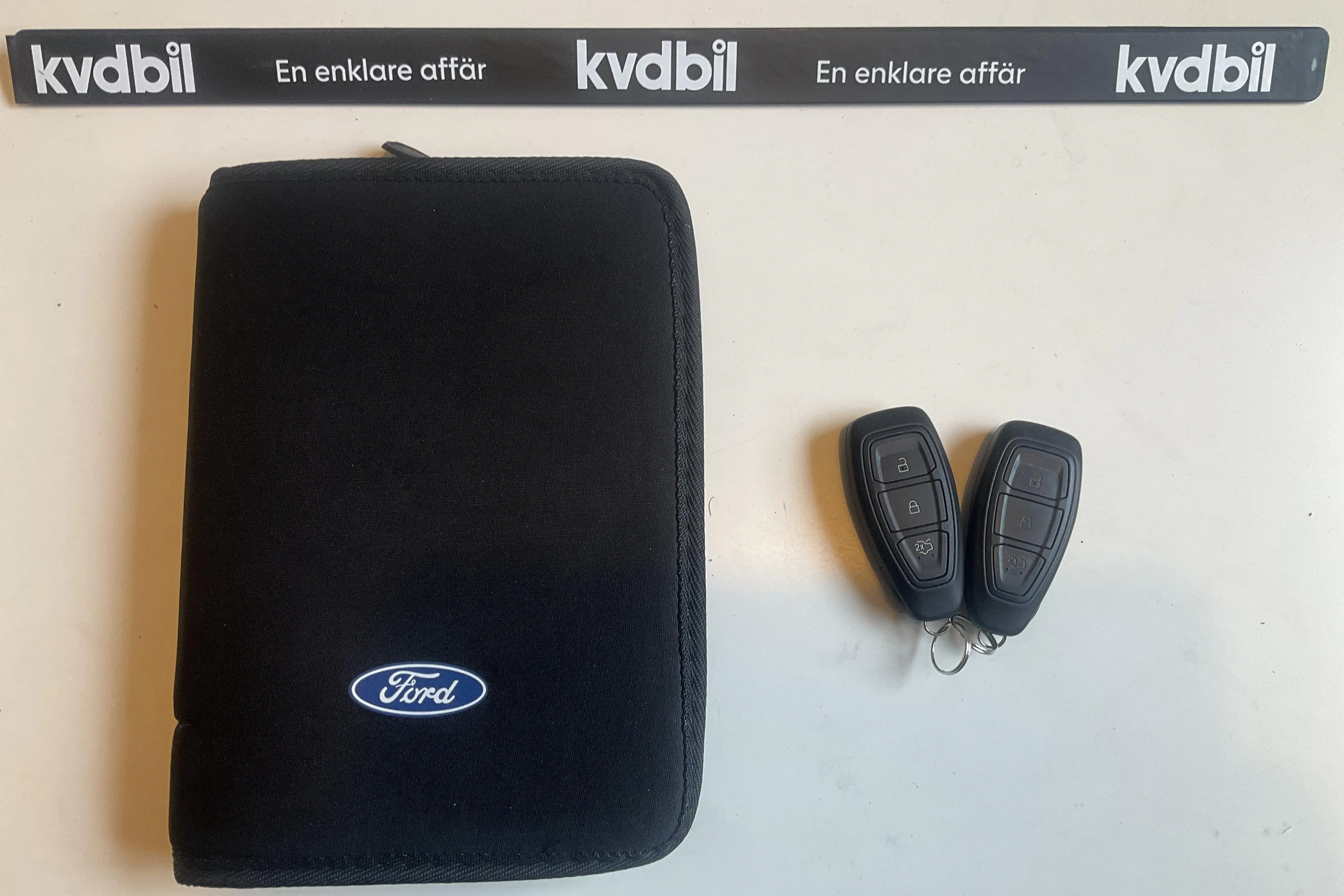 Presentationsfoto 20 av 20: Ford Kuga 2.0 TDCi AWD (150hk) - 7 240 mil - Manuell - vit - 2020