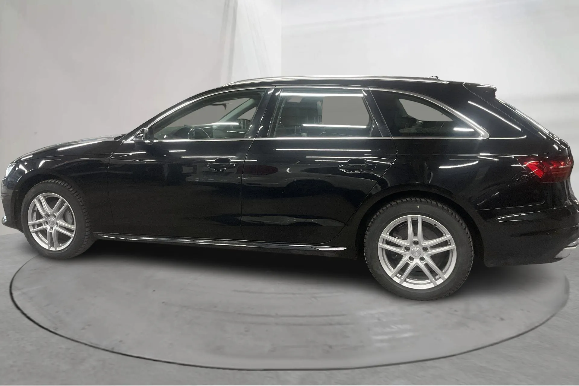 Presentation photo 2 of 14: Audi A4 Avant 40 TDI quattro (204hk) - 123 440 km - Automatic - black - 2021