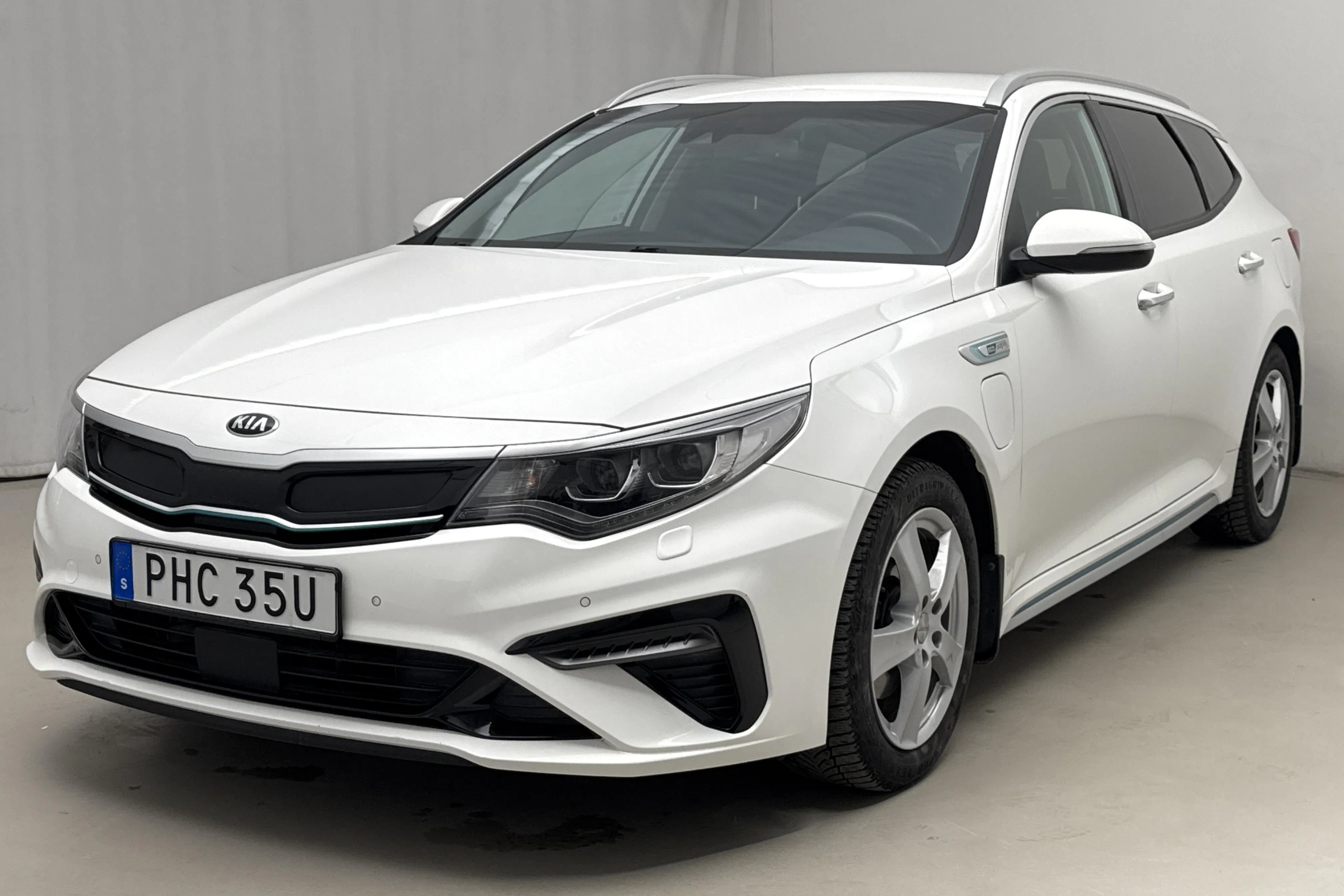 Presentation photo 1 of 23: KIA Optima 2.0 GDi Plug-in Hybrid SW (205hk) - 112 690 km - Automatic - white - 2020