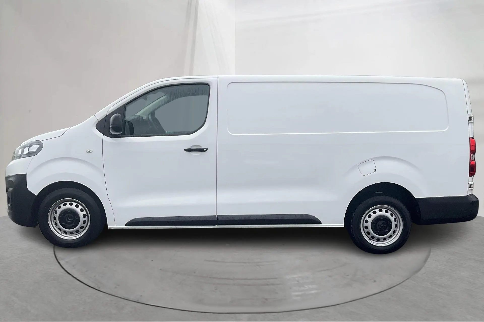 Presentationsfoto 2 av 14: Citroën Jumpy IV 2.0 BlueHDI Skåp (145hk) - 20 789 mil - Manuell - vit - 2022