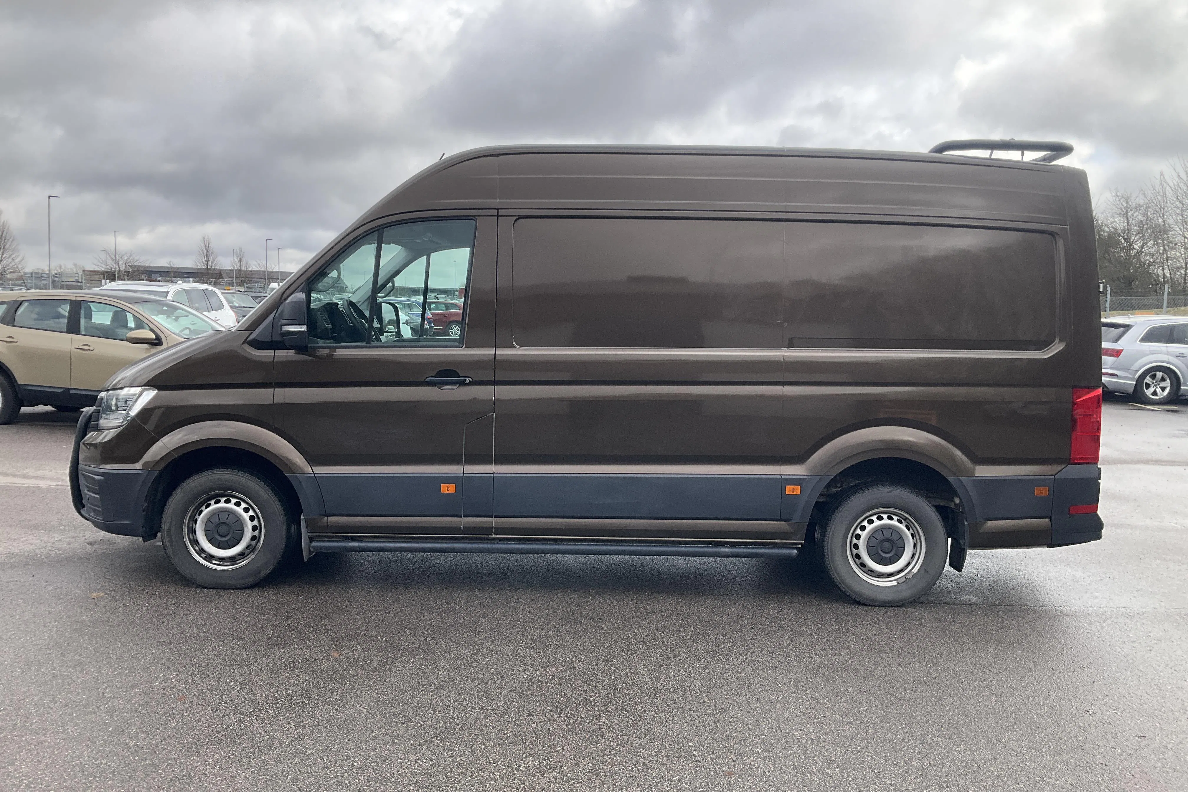 Presentation photo 2 of 15: VW Crafter 35 2.0 TDI Skåp (177hk) - 91 740 km - Automatic - white - 2021