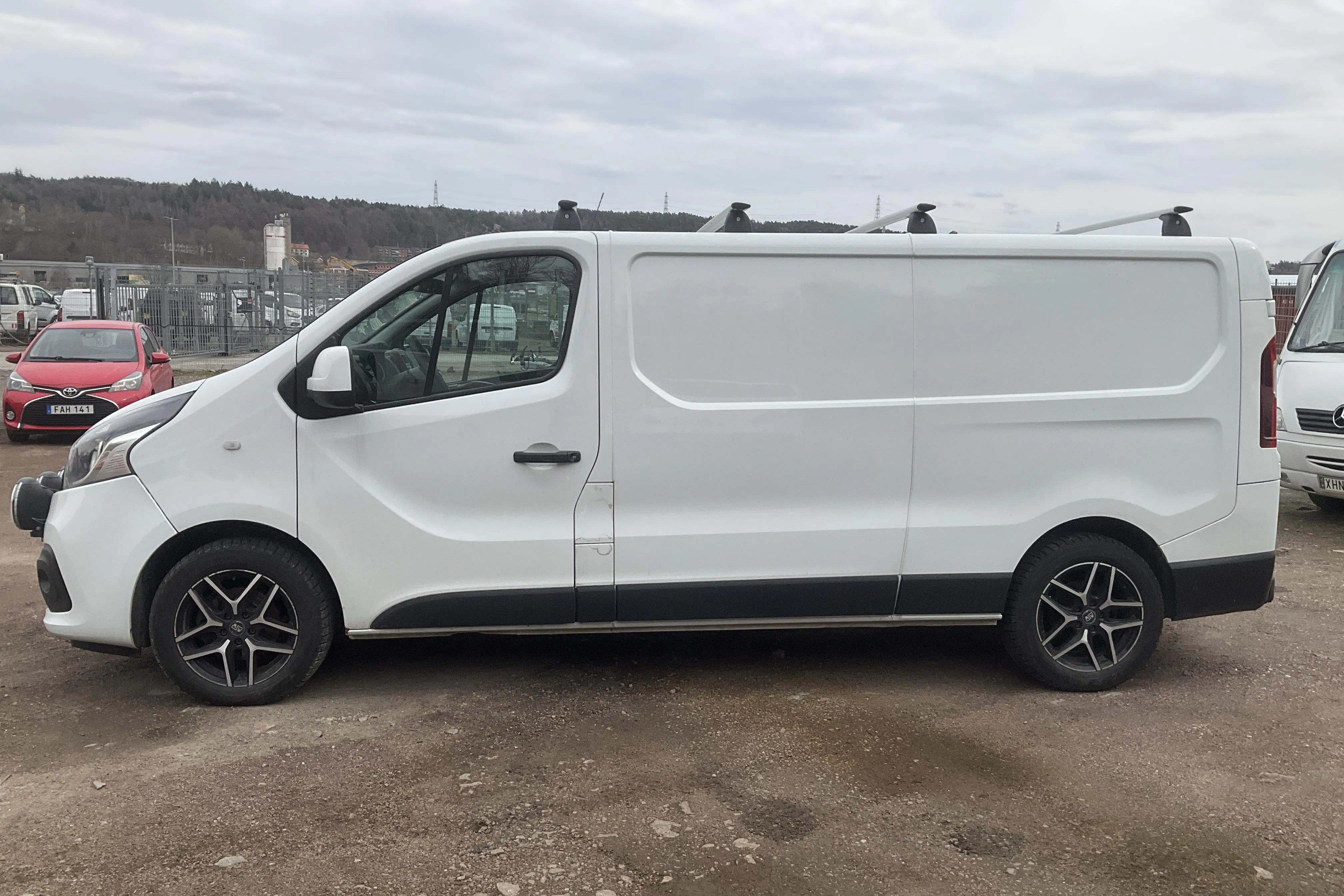 Presentationsfoto 2 av 12: Nissan NV300 1.6 dCi (125hk) - 15 691 mil - Manuell - vit - 2017