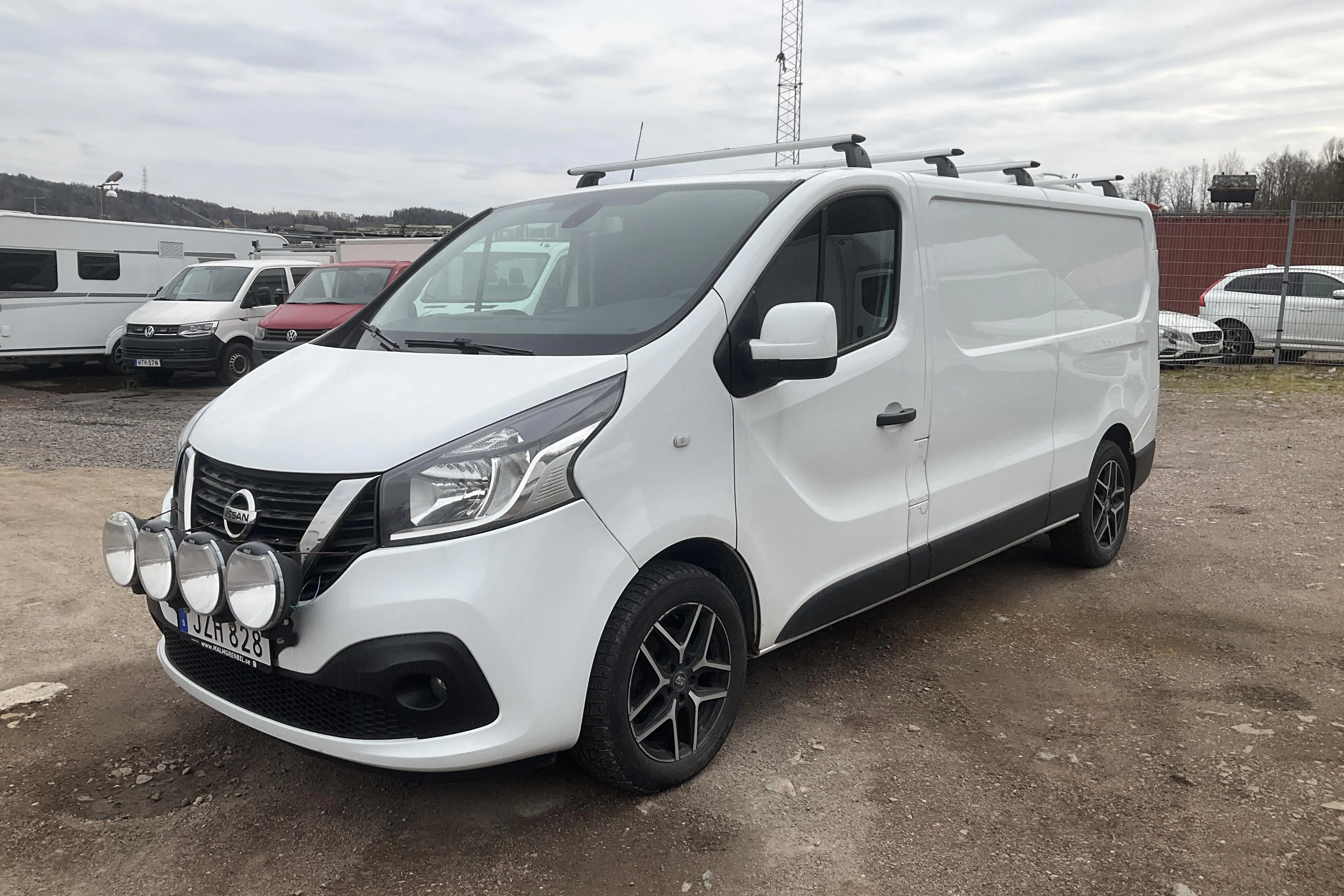 Presentationsfoto 1 av 12: Nissan NV300 1.6 dCi (125hk) - 15 691 mil - Manuell - vit - 2017