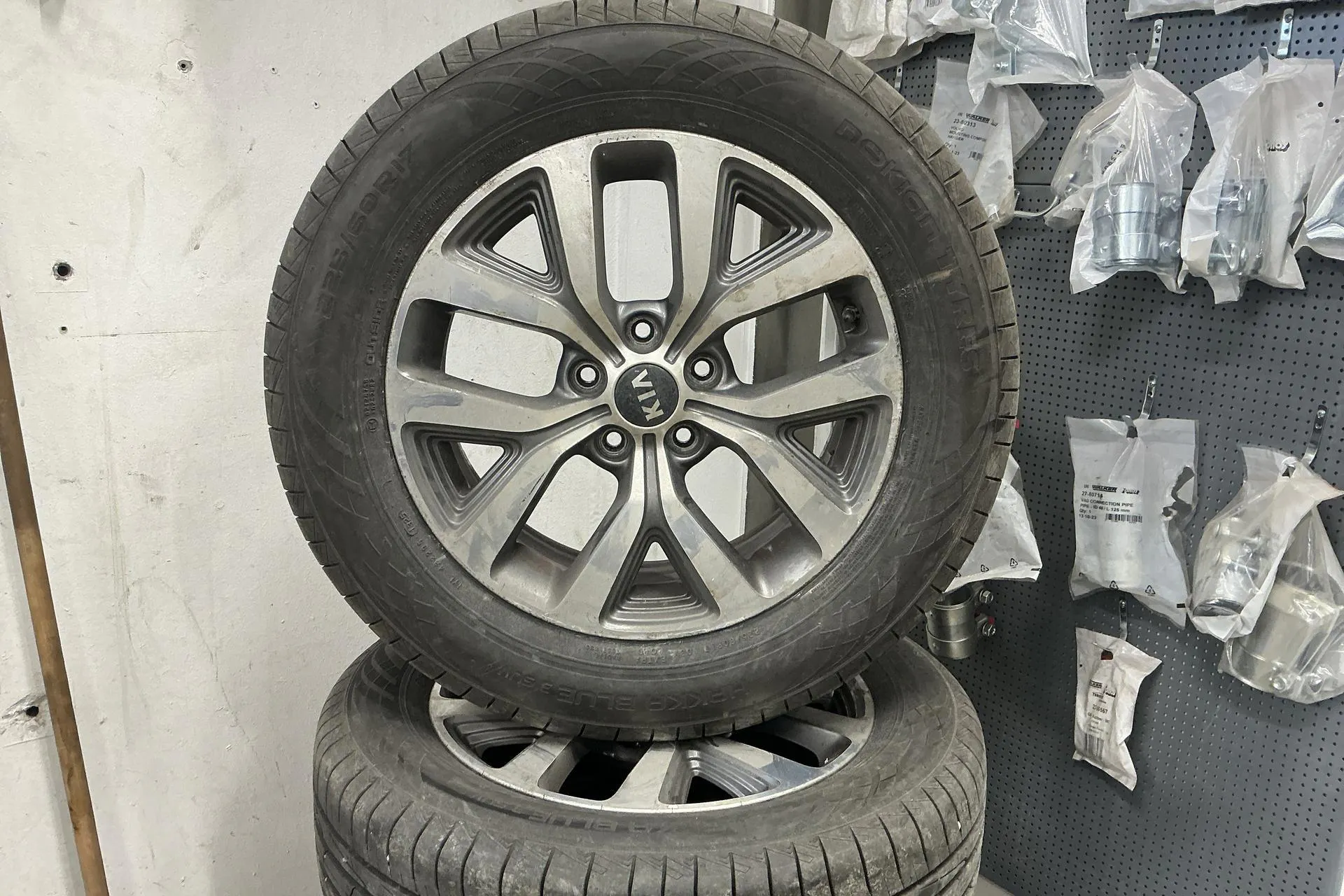 Presentationsfoto 11 av 11: KIA Sportage 2.0 CRDi AWD (184hk) - 24 527 mil - Automat - grå - 2015