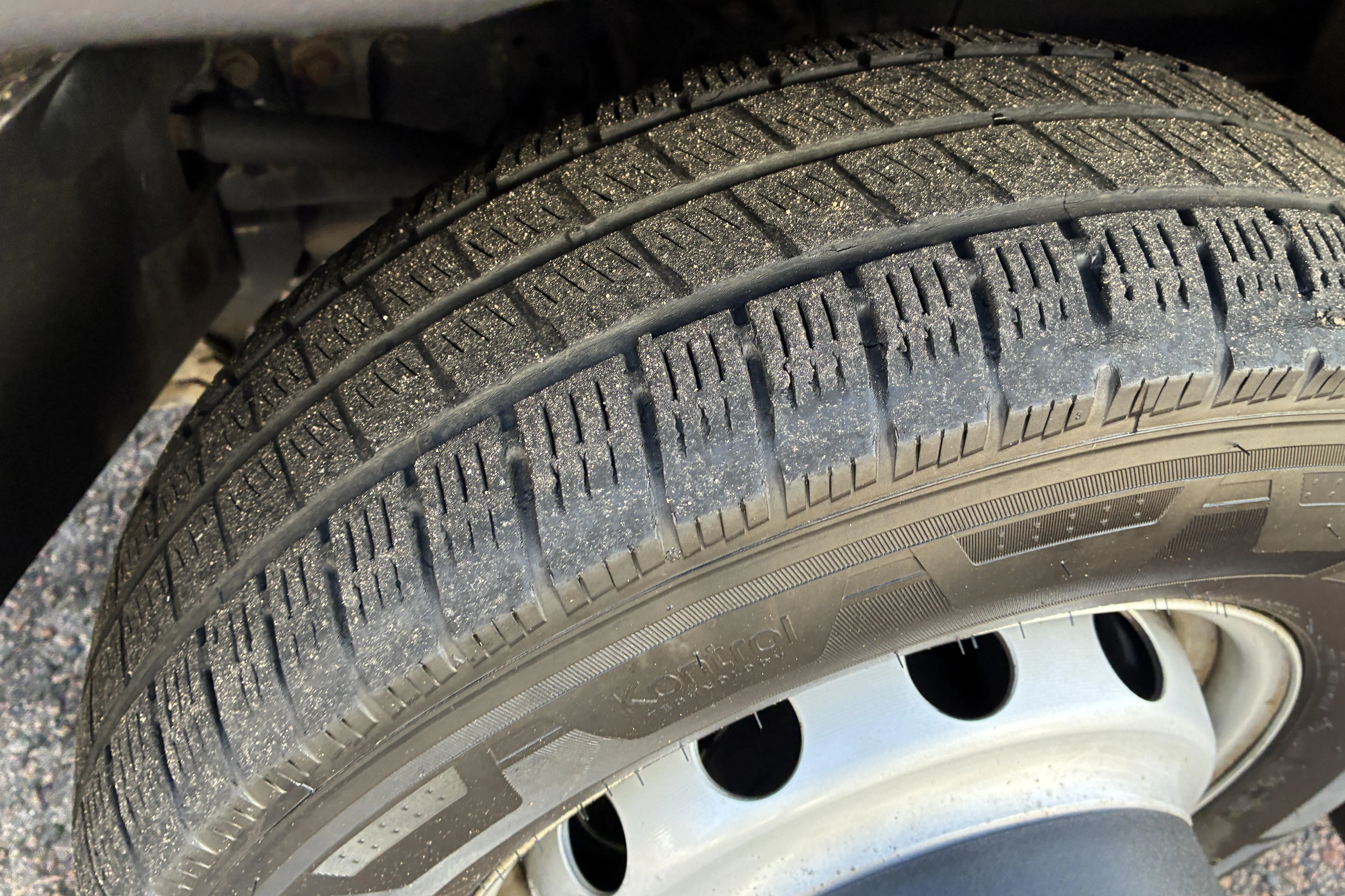 Presentation photo 56 of 56: IVECO DAILY - 117 580 km - Manual - black - 2022