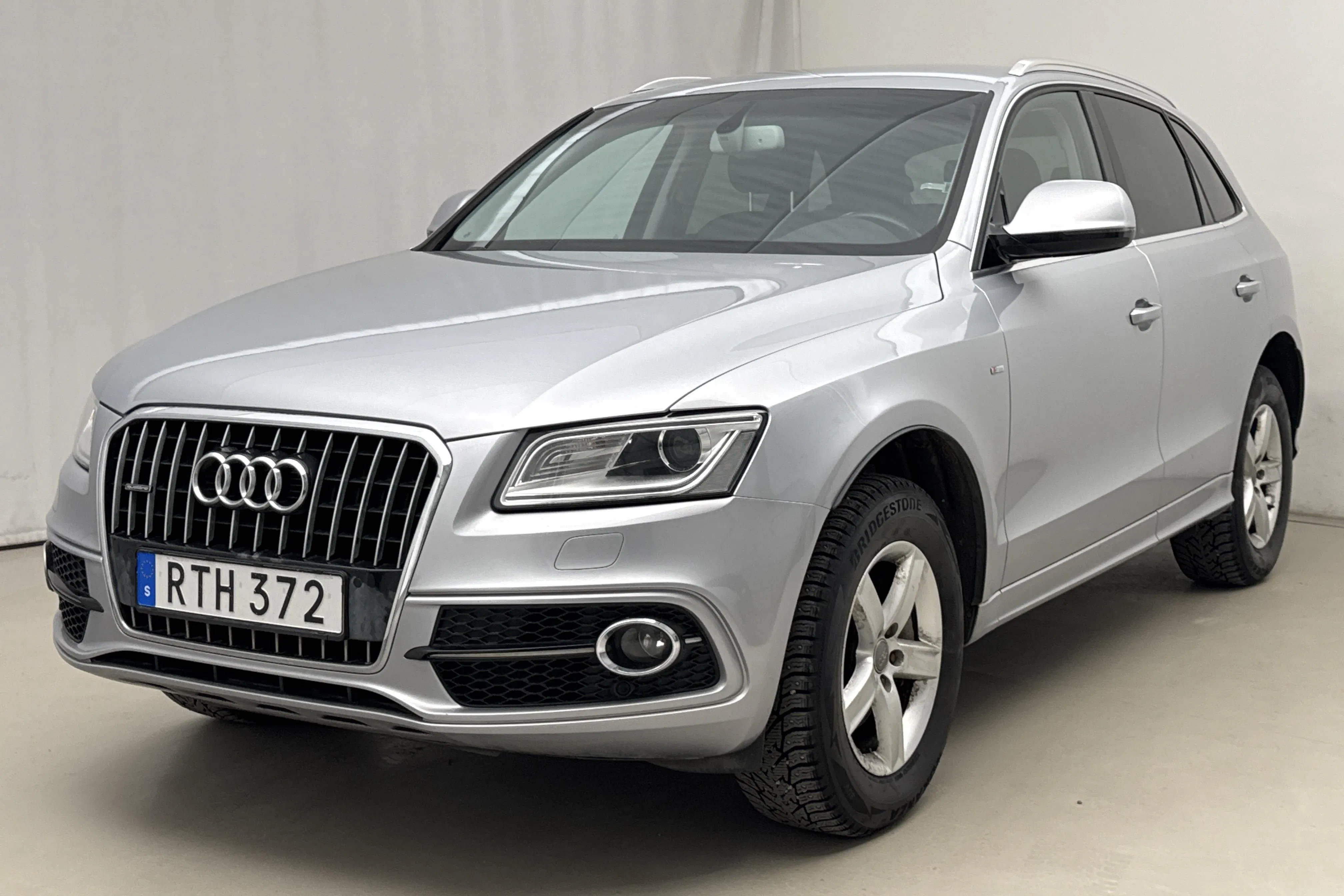 Presentationsfoto 1 av 15: Audi Q5 2.0 TDI clean diesel quattro (190hk) - 18 763 mil - Automat - silver - 2015