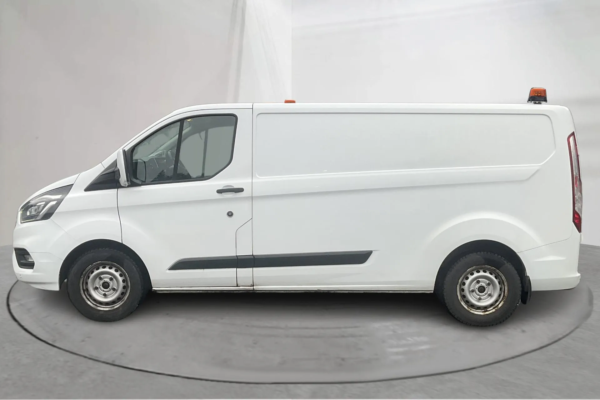 Presentation photo 2 of 15: Ford Transit Custom 300 (130hk) - 97 470 km - Automatic - white - 2019