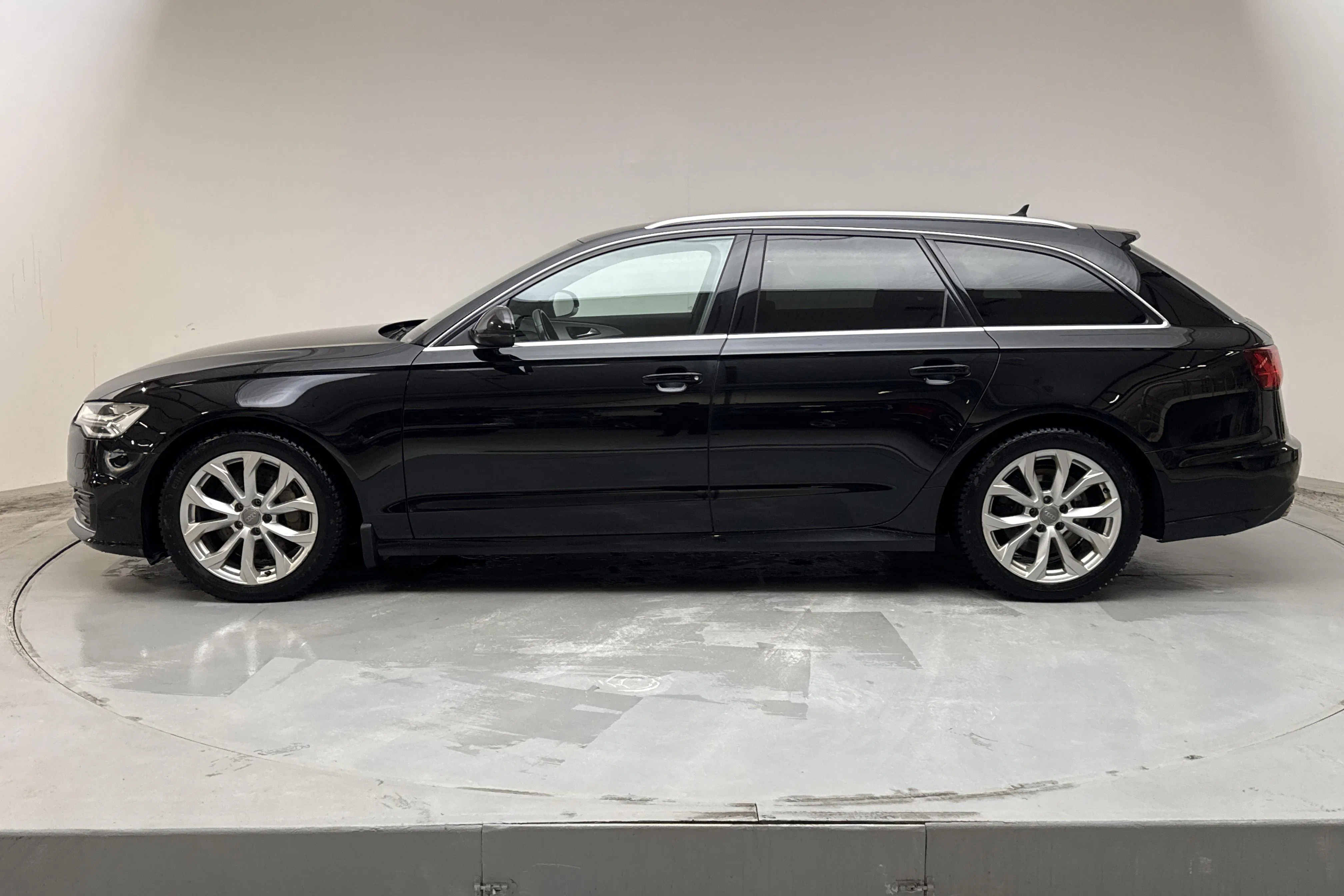Presentation photo 2 of 15: Audi A6 3.0 TDI Avant quattro (218hk) - 206 480 km - Automatic - black - 2016