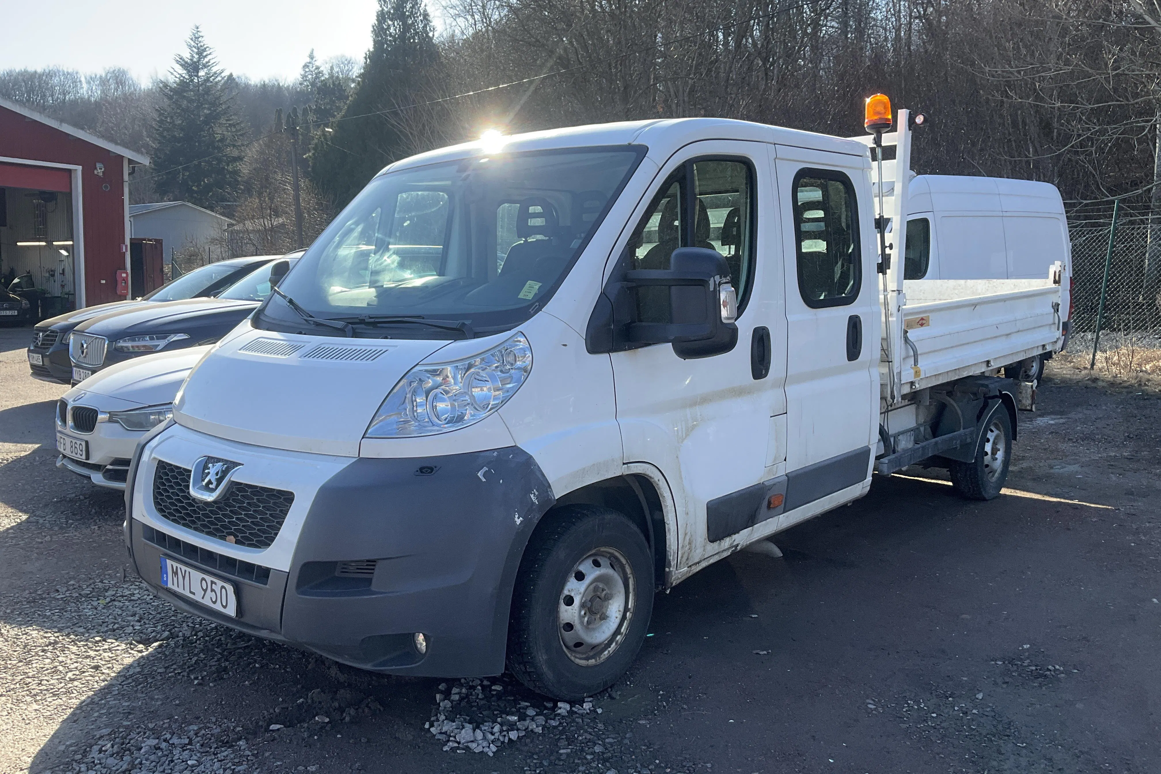 Presentationsfoto 1 av 13: Peugeot Boxer 2.2 HDI Pickup (150hk) - 8 434 mil - Manuell - vit - 2013