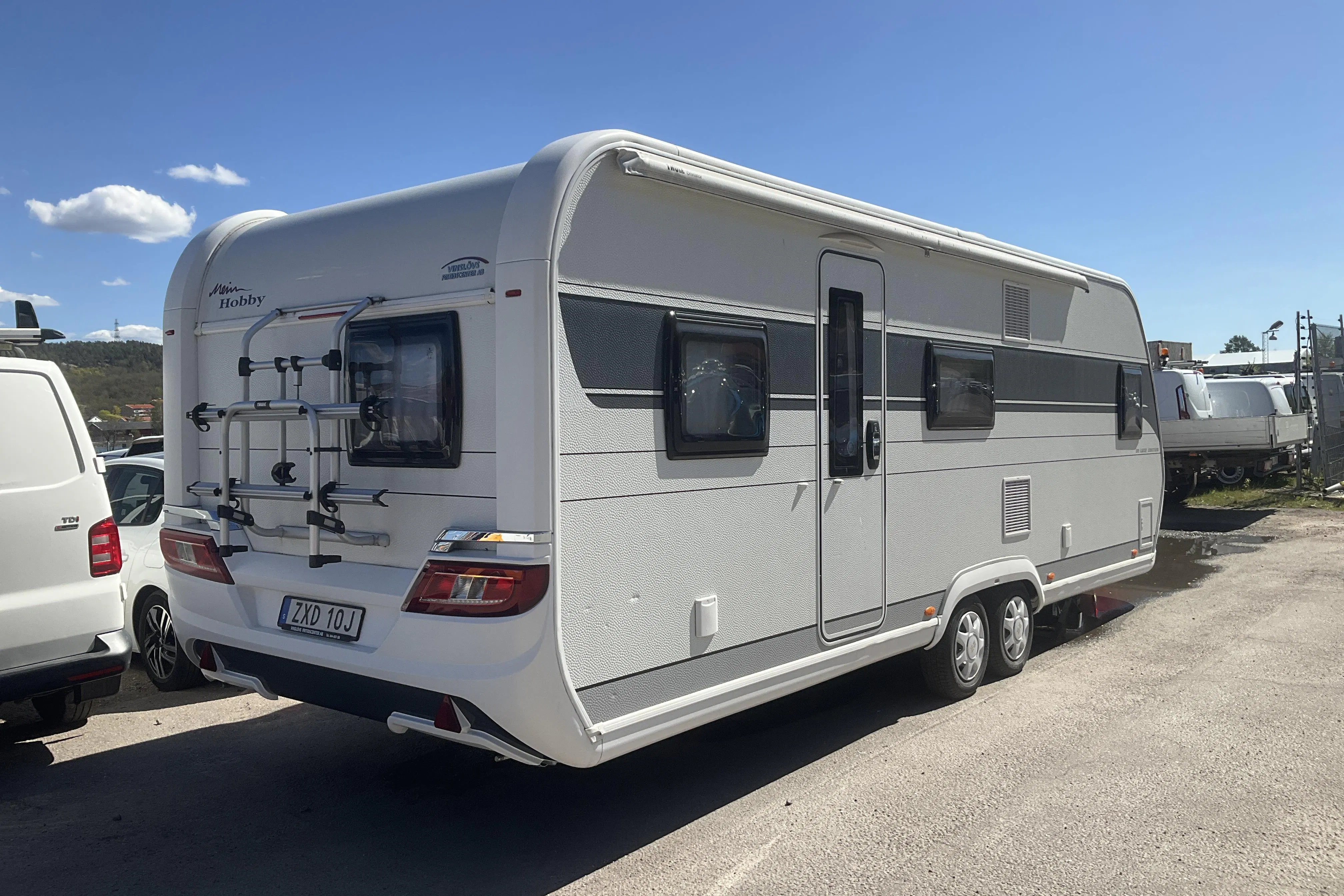 Presentation photo 2 of 32: Hobby 650 KMFE DE LUXE EDITION Husvagn med AC - 0 km - white - 2021