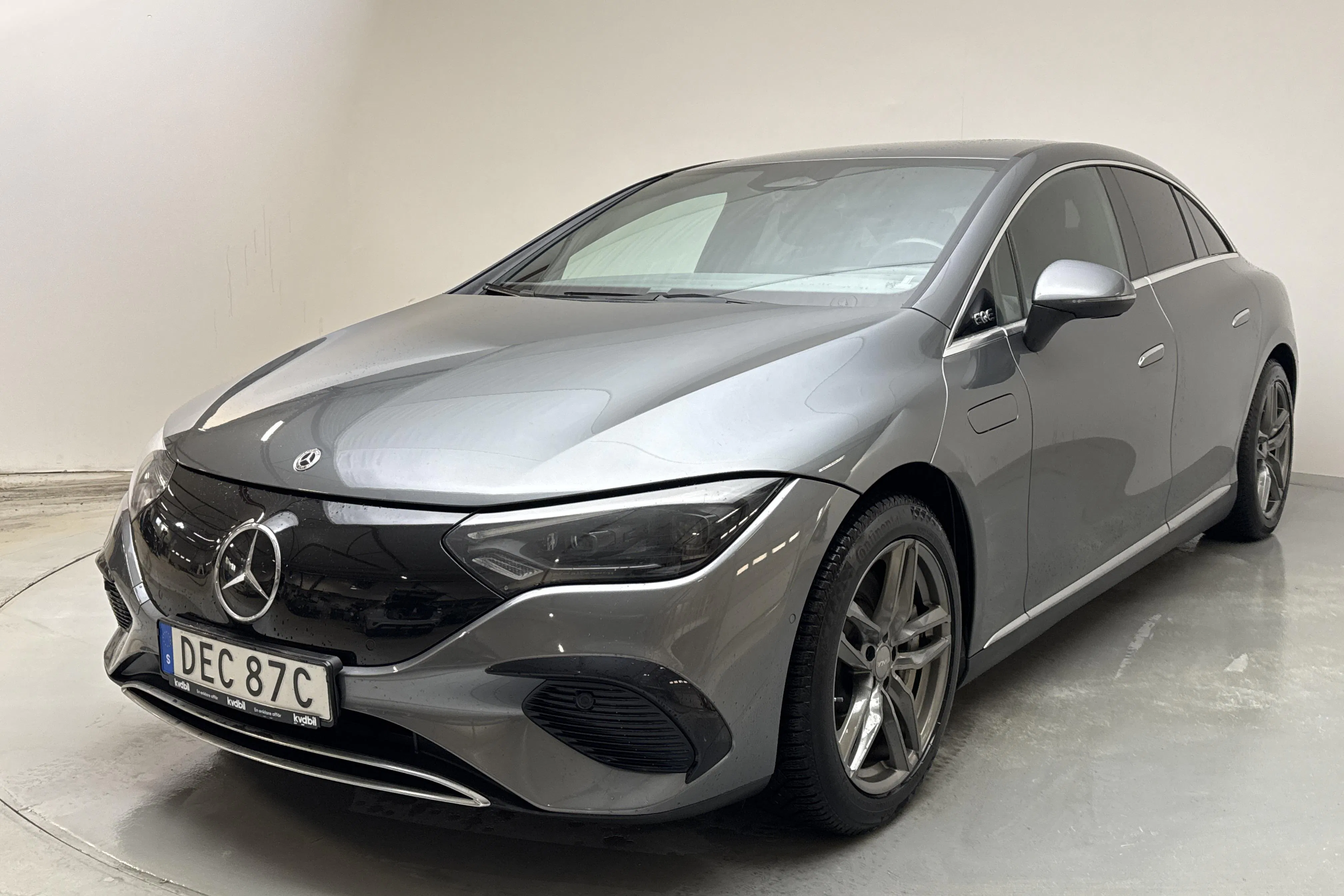 Presentationsfoto 1 av 16: Mercedes EQE 300 V295 (245hk) - 8 781 mil - Automat - grå - 2023