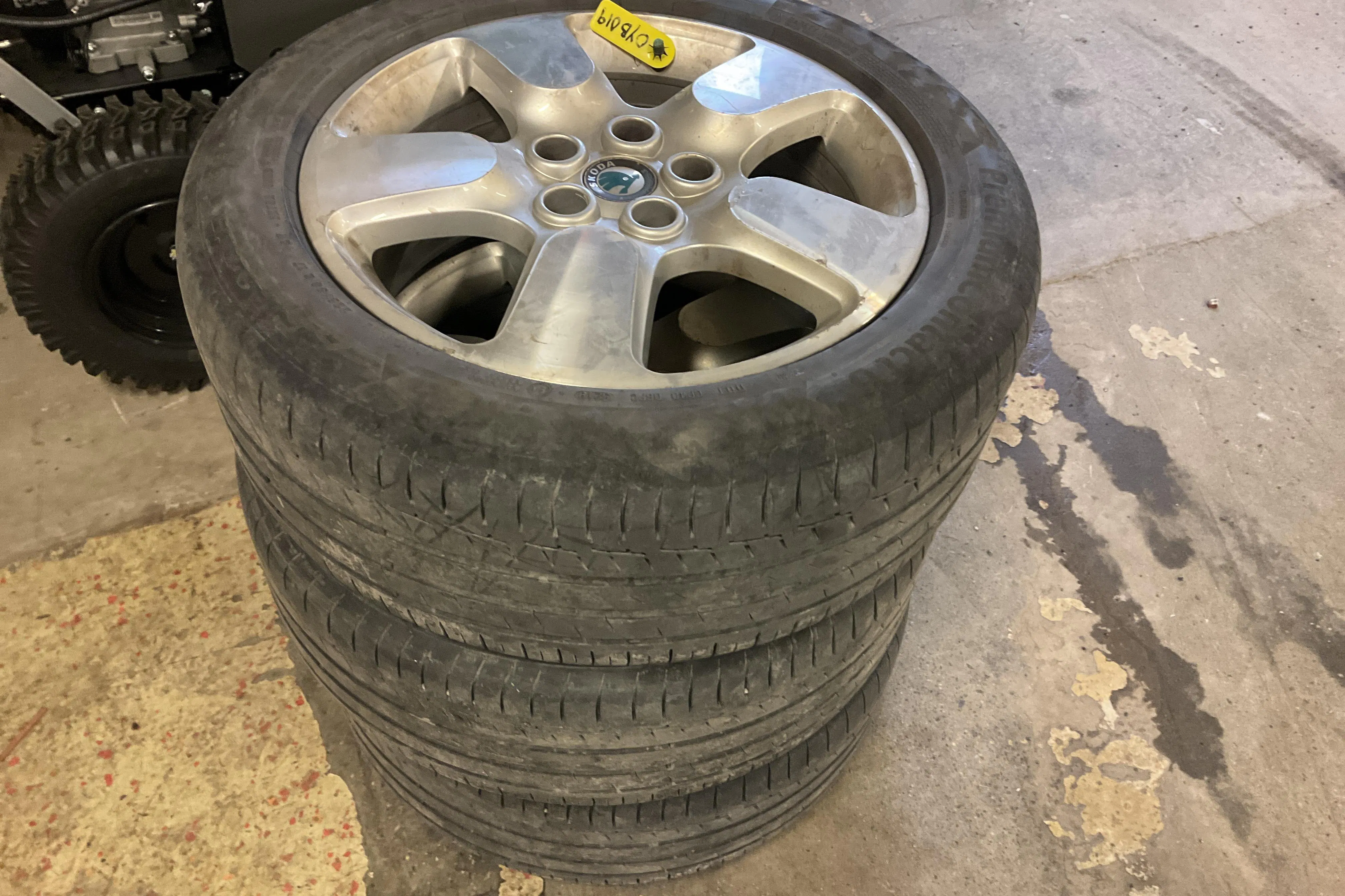 Presentation photo 16 of 16: Skoda Octavia Scout II 2.0 TDI 4X4 (140hk) - 165 200 km - Manual - white - 2012