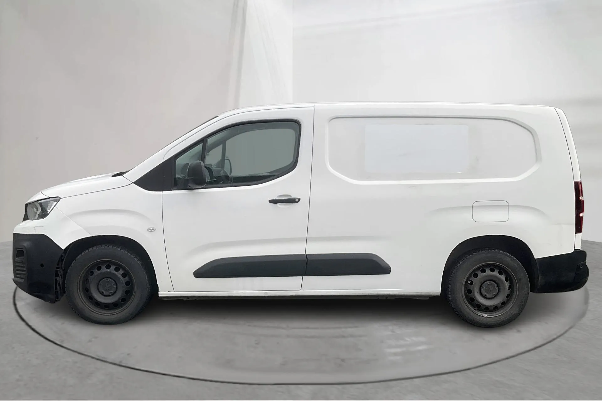 Presentationsfoto 2 av 13: Peugeot Partner 1.5 HDI Skåp (130hk) - 11 896 mil - Automat - vit - 2019