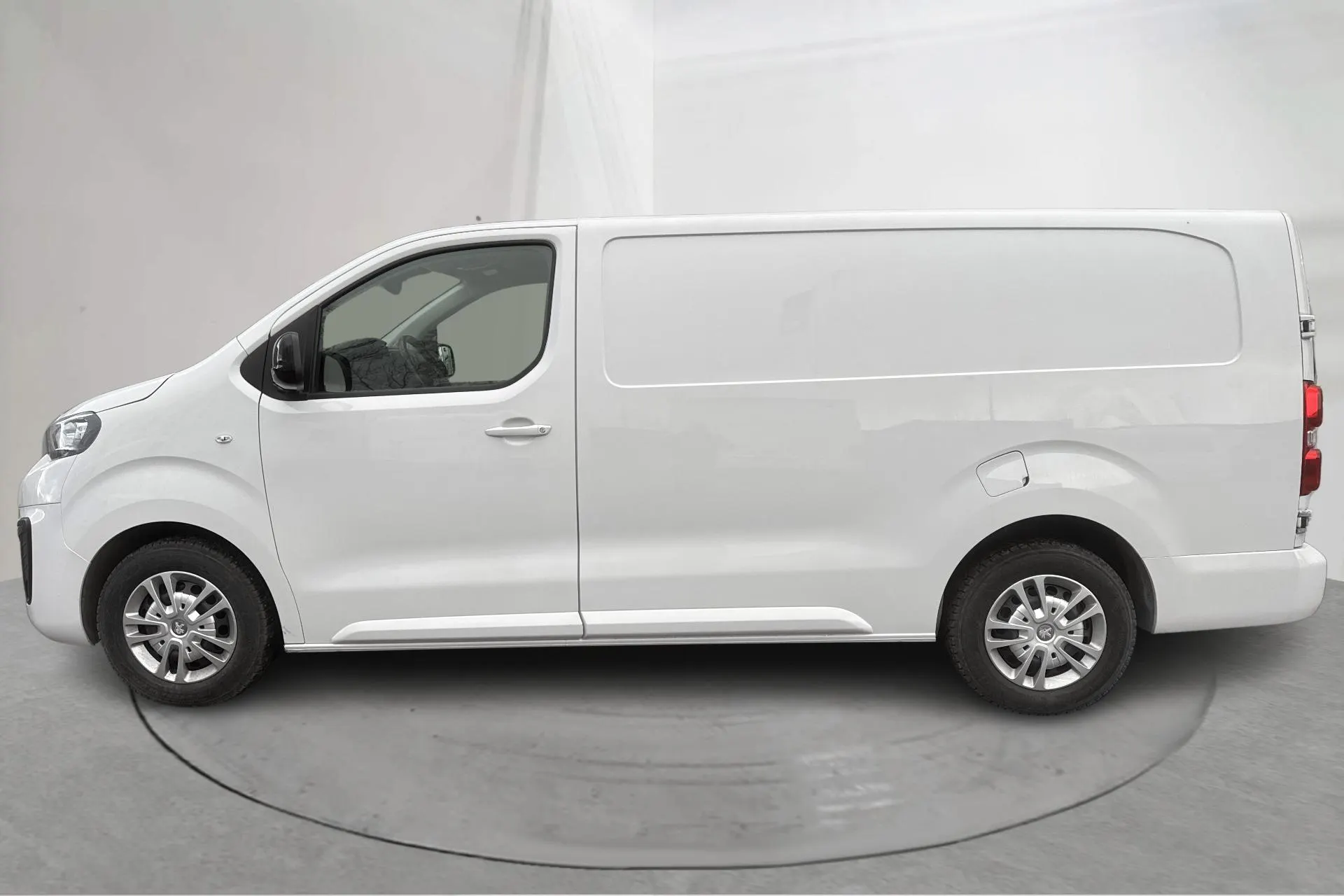 Presentation photo 2 of 17: Peugeot Expert BlueHDi Skåp (145hk) - 145 200 km - Manual - white - 2022