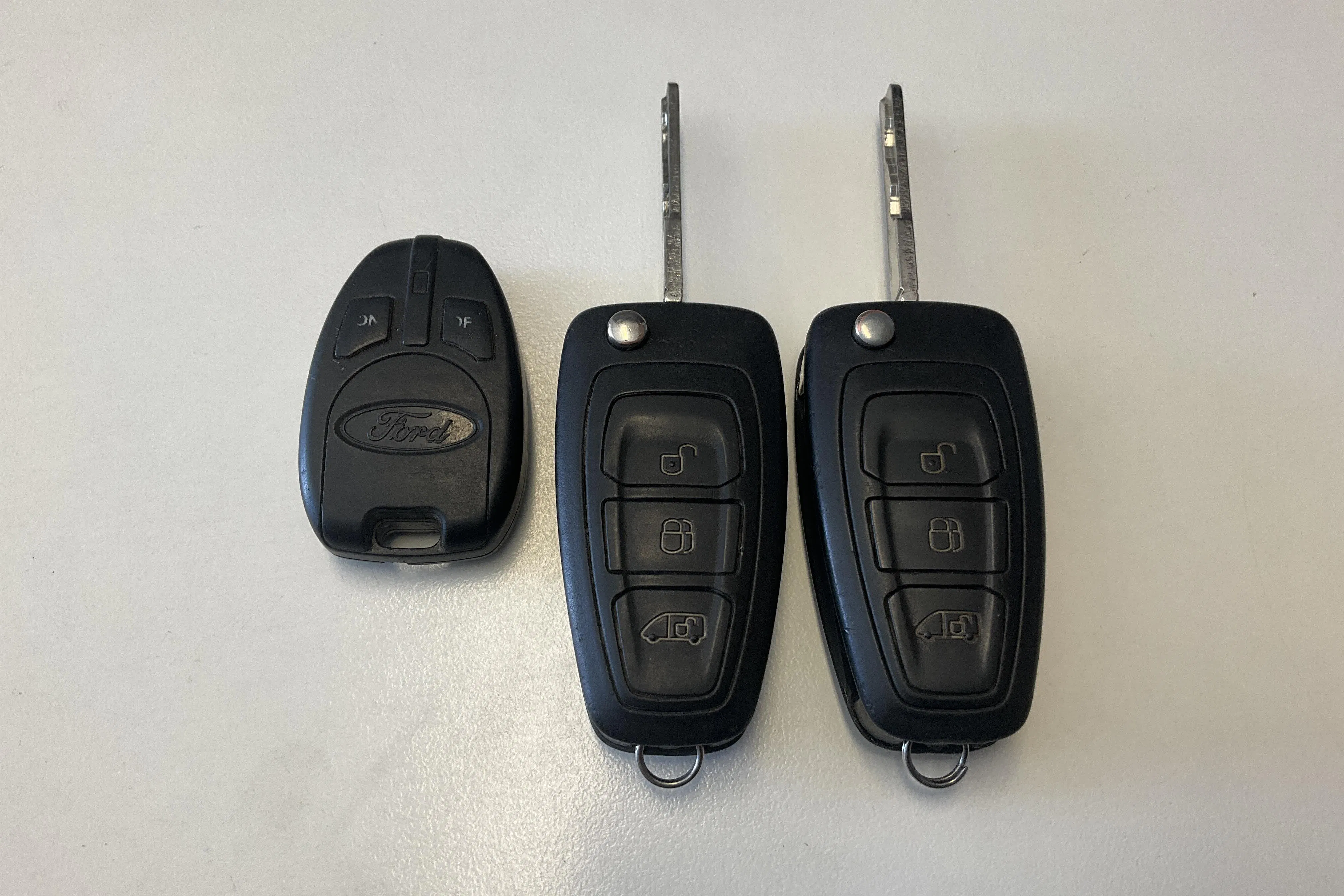 Presentation photo 15 of 15: Ford Transit Custom 300 (130hk) - 90 370 km - Manual - white - 2020