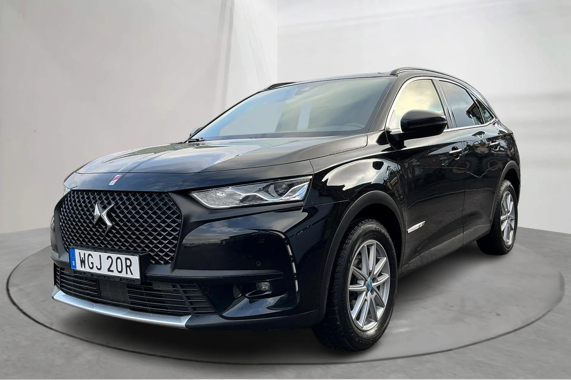 Presentationsfoto 1 av 15: DS DS7 Crossback PureTech (180hk) - 7 434 mil - Automat - svart - 2023
