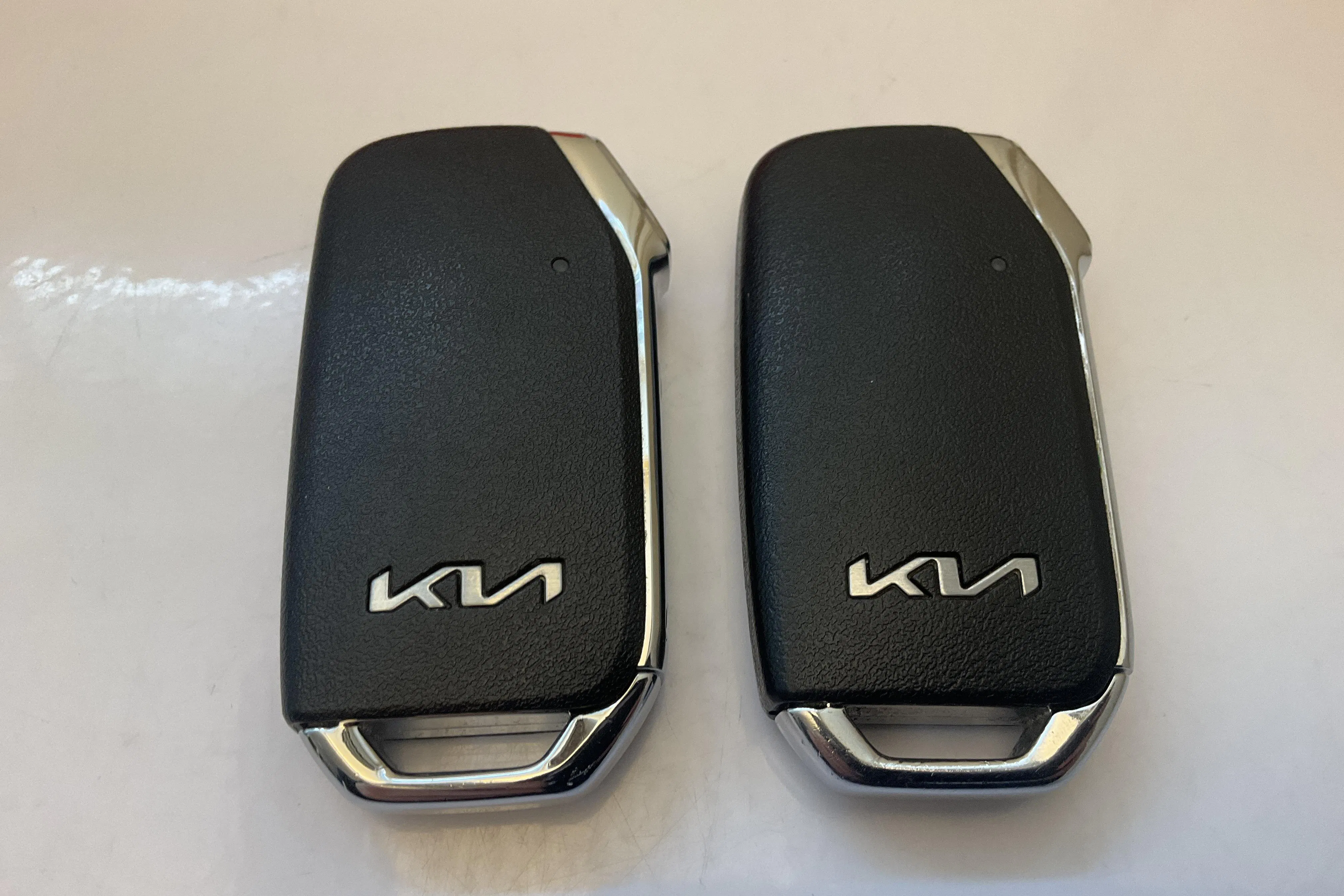 Presentationsfoto 17 av 17: KIA Ceed 1.6 Plug-in Hybrid SW (141hk) - 6 967 mil - Automat - vit - 2023