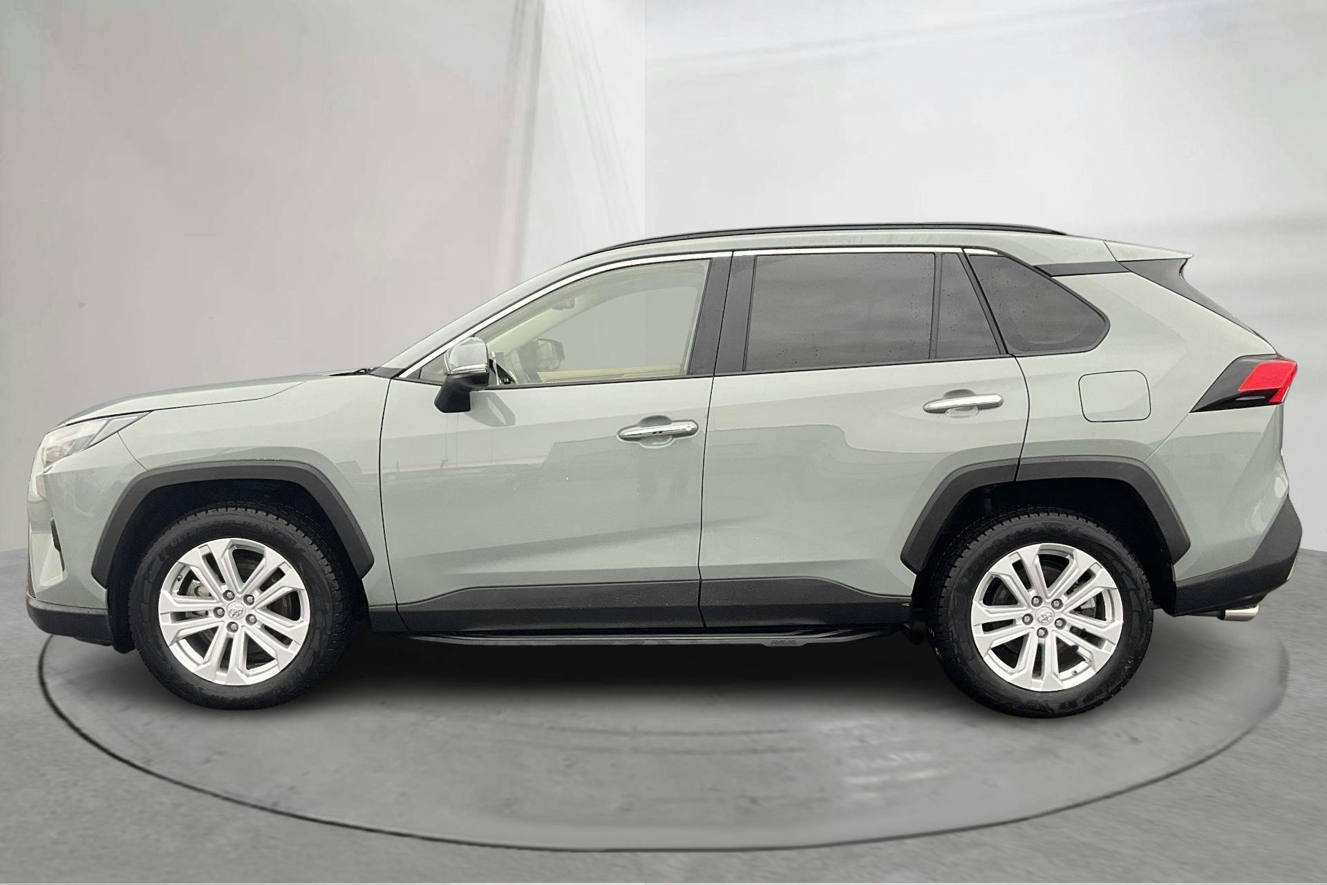 Presentation photo 2 of 17: Toyota RAV4 2.5 HSD AWD (222hk) - 12 960 km - Automatic - green - 2022