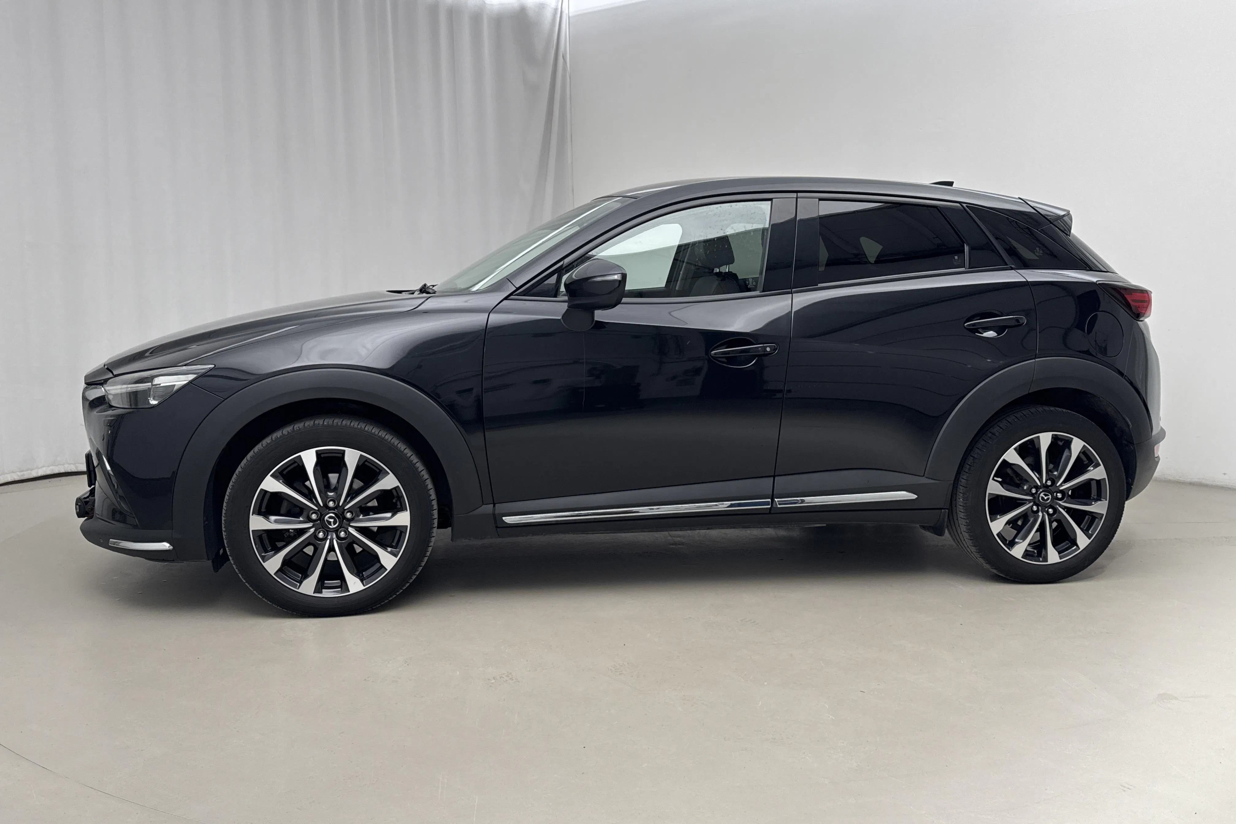 Presentation photo 2 of 19: Mazda CX-3 2.0 AWD (150hk) - 76 820 km - Automatic - black - 2019