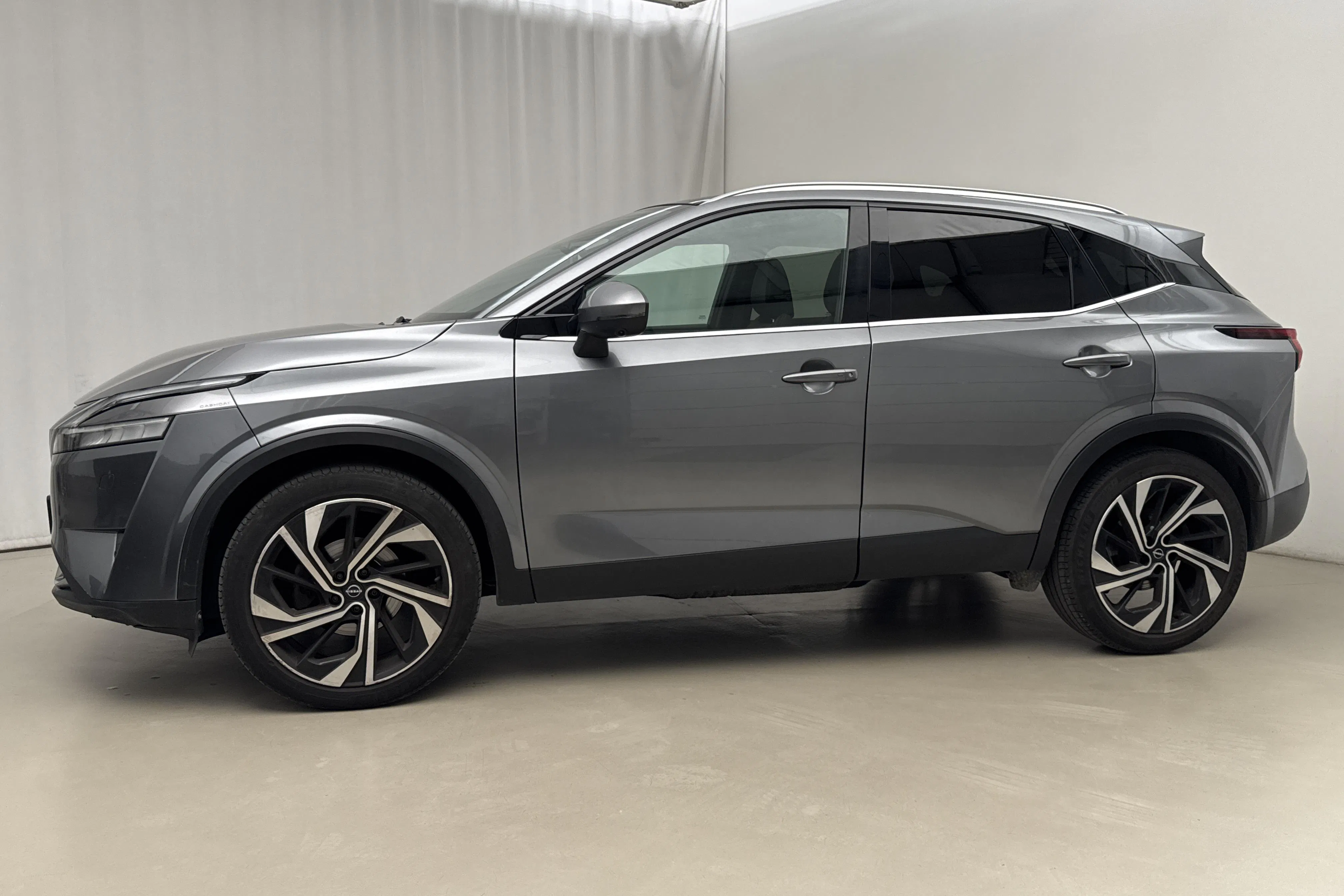 Presentationsfoto 2 av 20: Nissan Qashqai 1.3 MHEV (158hk) - 6 249 mil - Automat - grå - 2023
