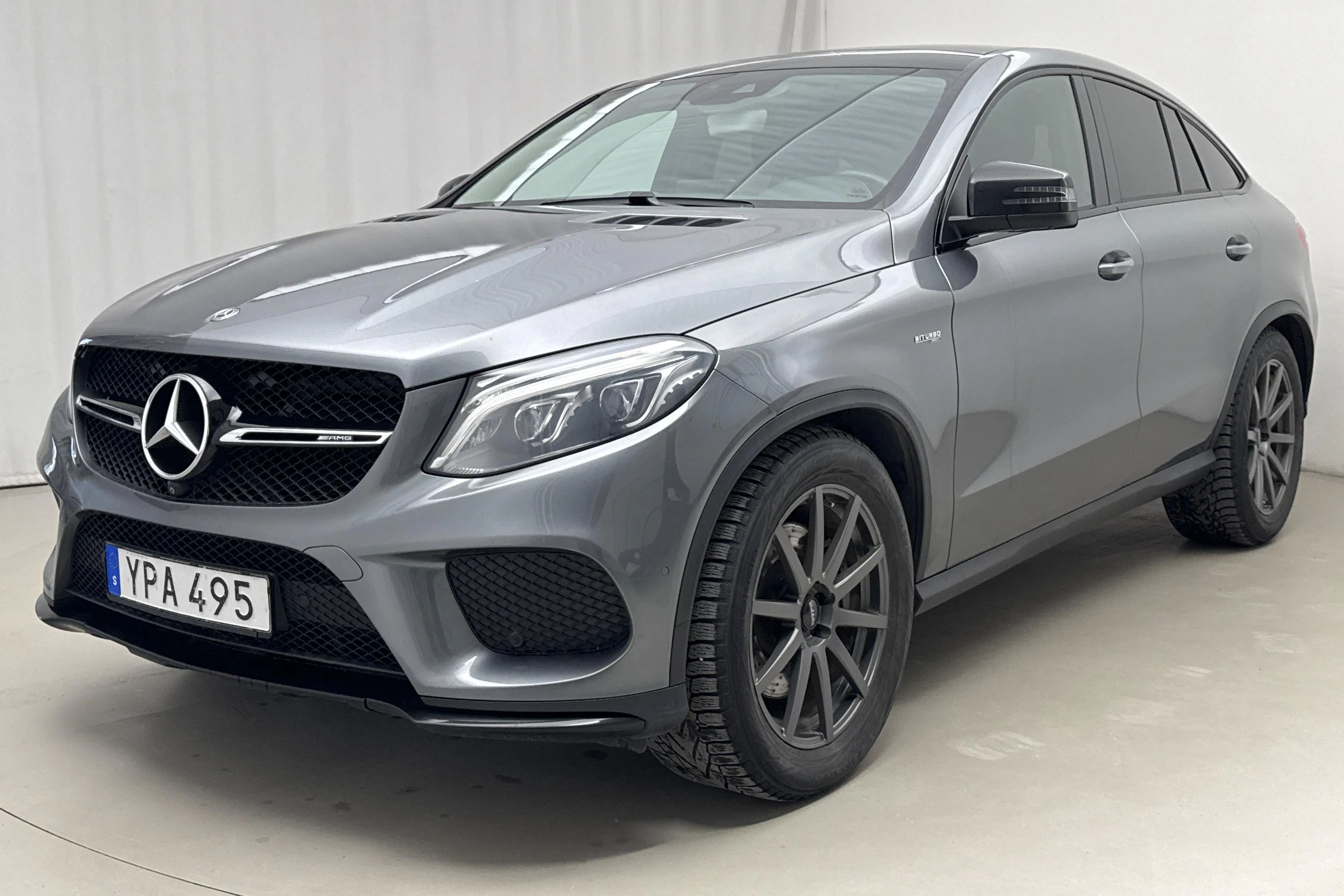 Presentation photo 1 of 17: Mercedes GLE 43 AMG 4MATIC Coupé C292 (367hk) - 204 240 km - Automatic - gray - 2017