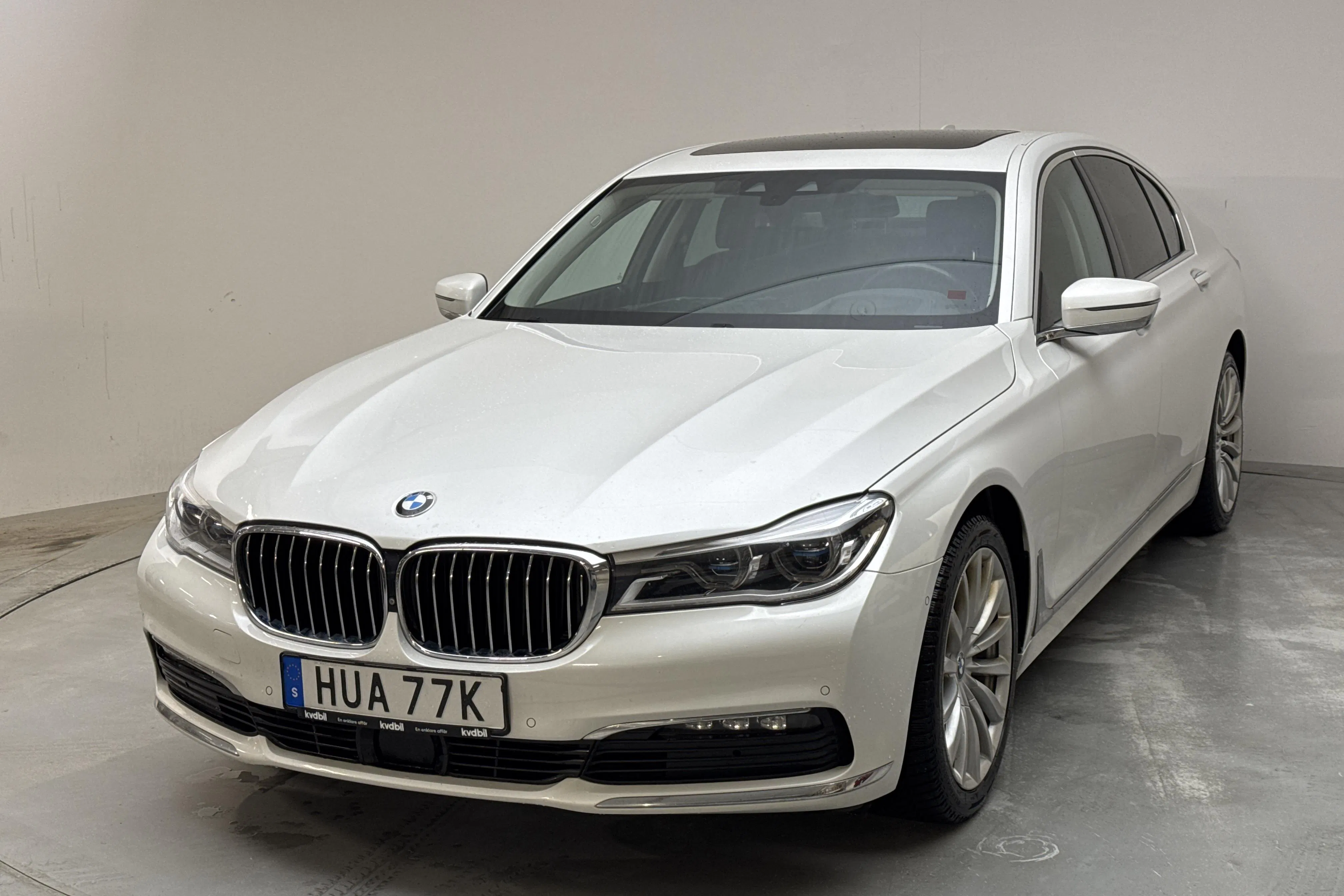 Presentation photo 1 of 16: BMW 730d Sedan, G11 (265hk) - 151 370 km - Automatic - white - 2019