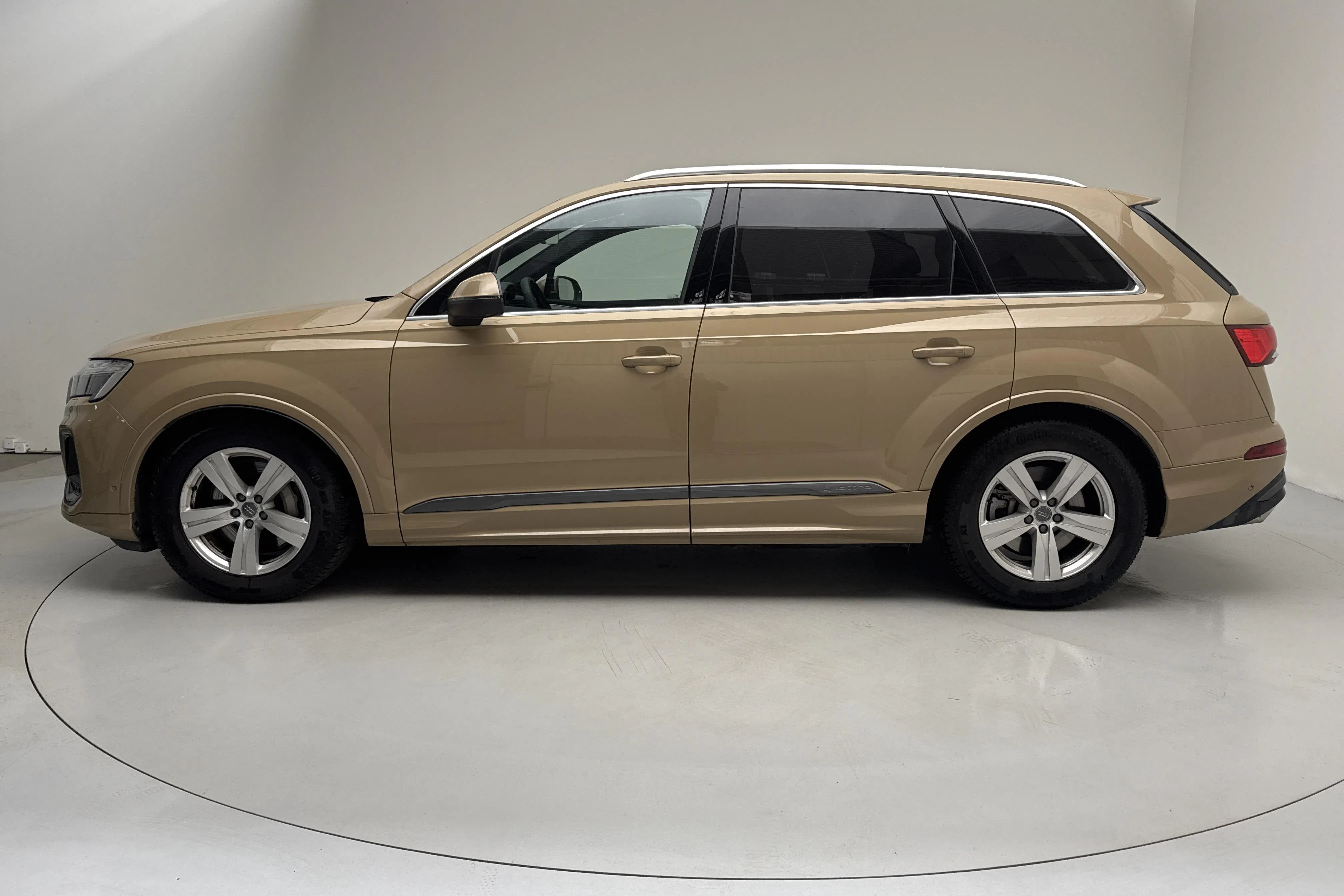 Presentationsfoto 2 av 21: Audi Q7 50 TDI quattro LCI (286hk) - 425 mil - Automat - Light Yellow - 2025
