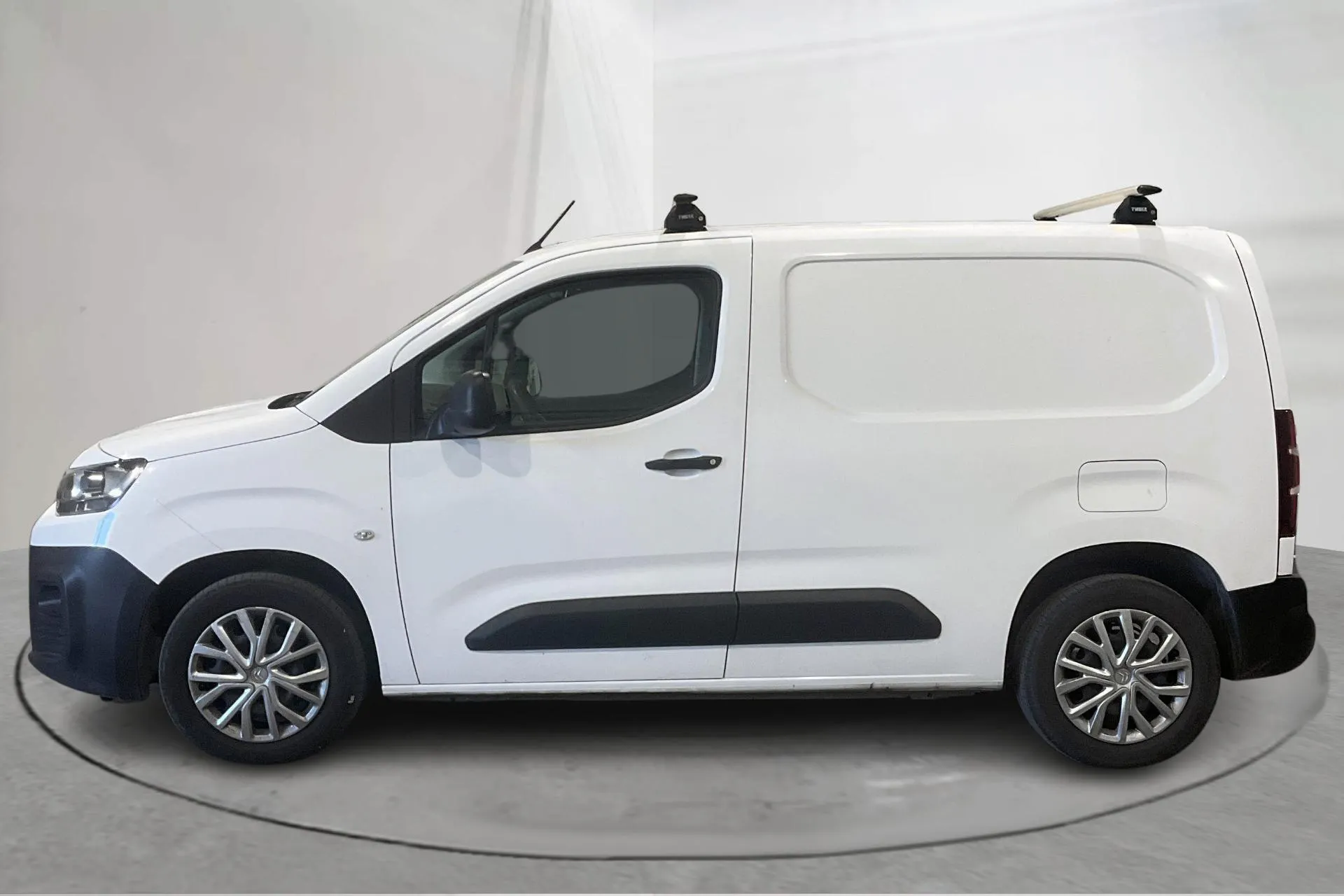 Presentationsfoto 2 av 13: Citroën Berlingo 1.5 BlueHDi Skåp (100hk) - 11 238 mil - Manuell - vit - 2020