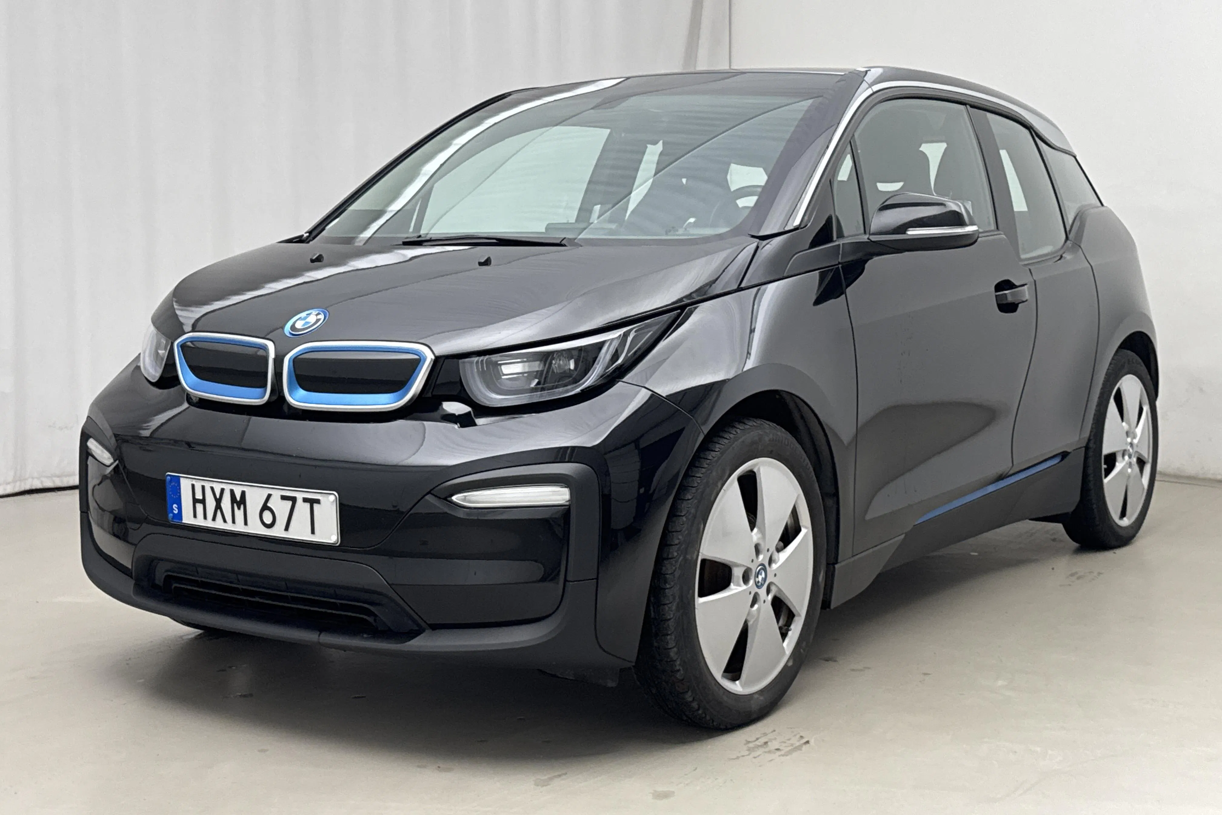 Presentationsfoto 1 av 21: BMW i3 120Ah, I01 (170hk) - 7 327 mil - Automat - svart - 2020