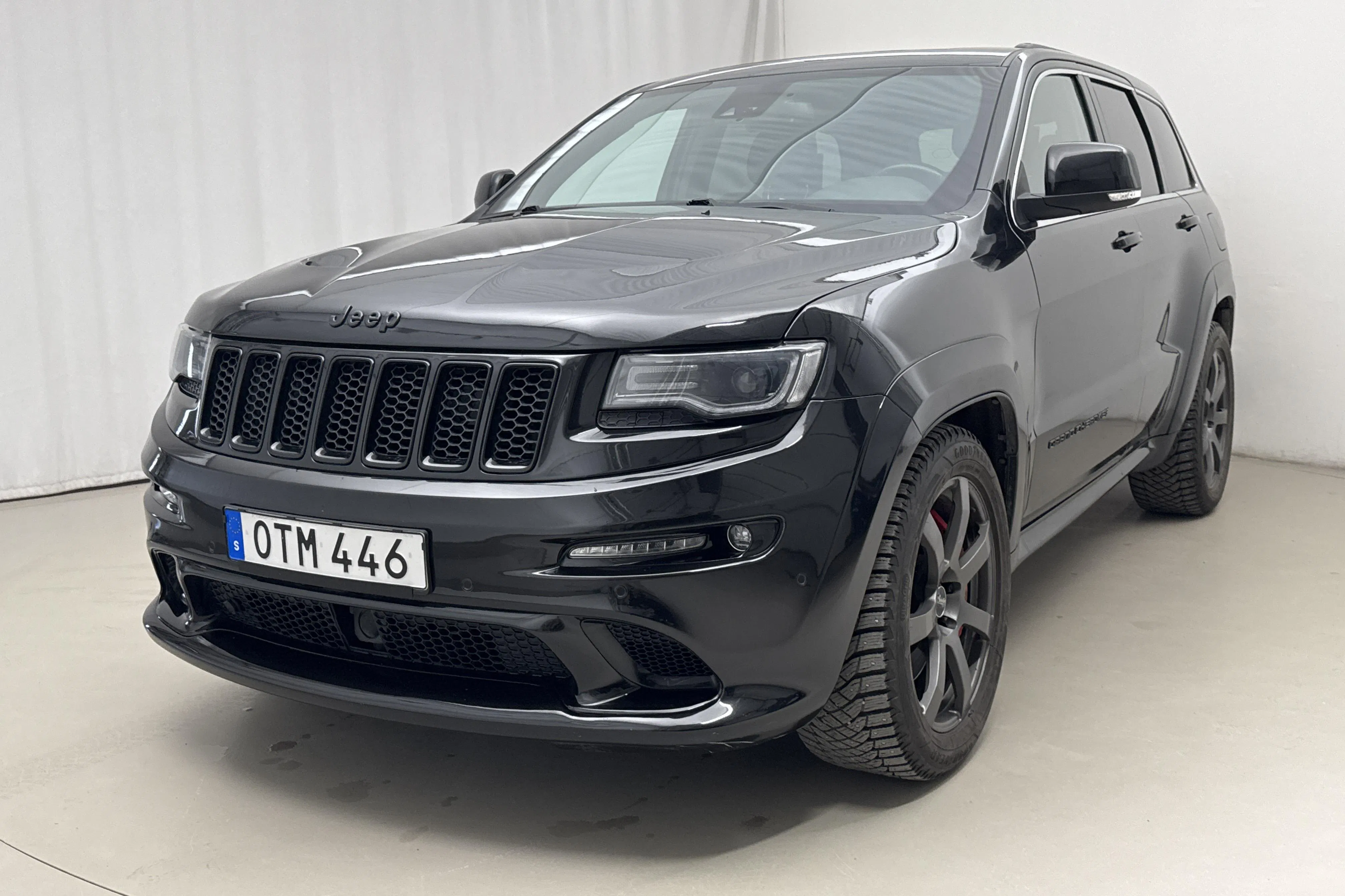 Presentation photo 1 of 19: Jeep Grand Cherokee 6.4 V8 AWD (468hk) - 147 750 km - Automatic - black - 2015