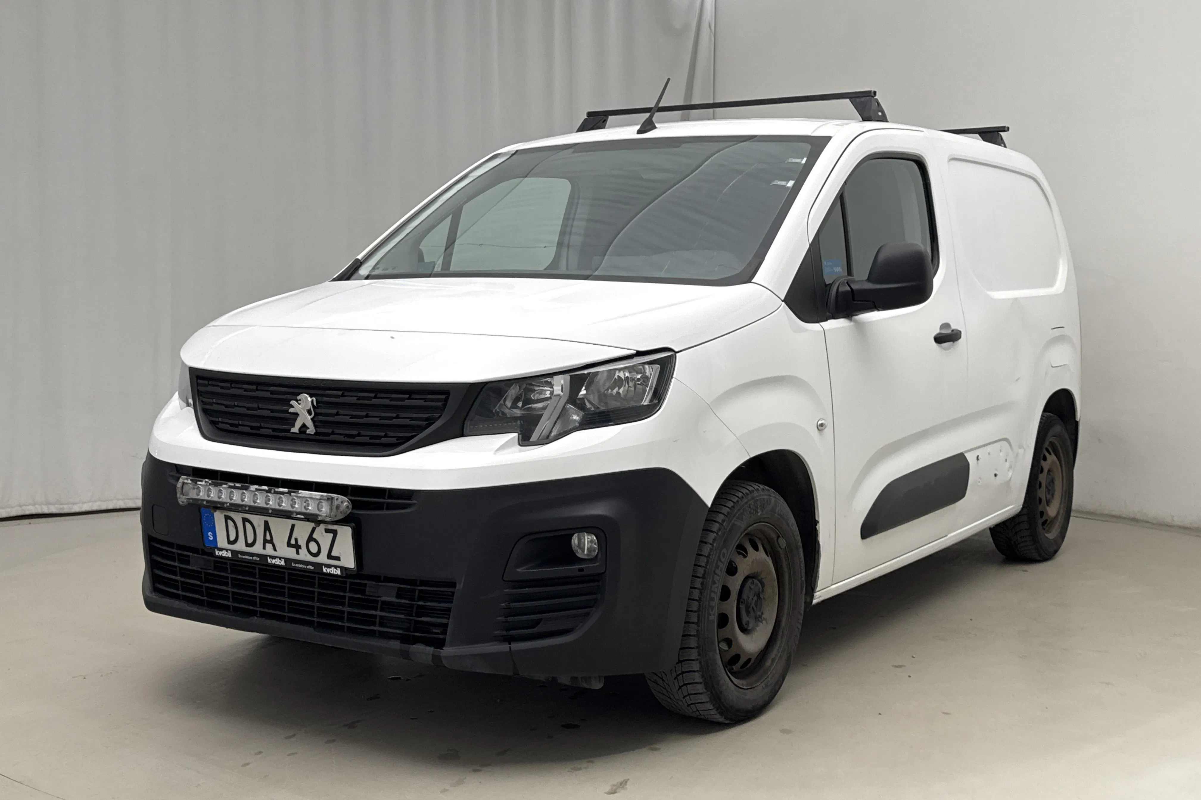 Presentationsfoto 1 av 17: Peugeot Partner 1.5 HDI Skåp (75hk) - 22 722 mil - Manuell - vit - 2020