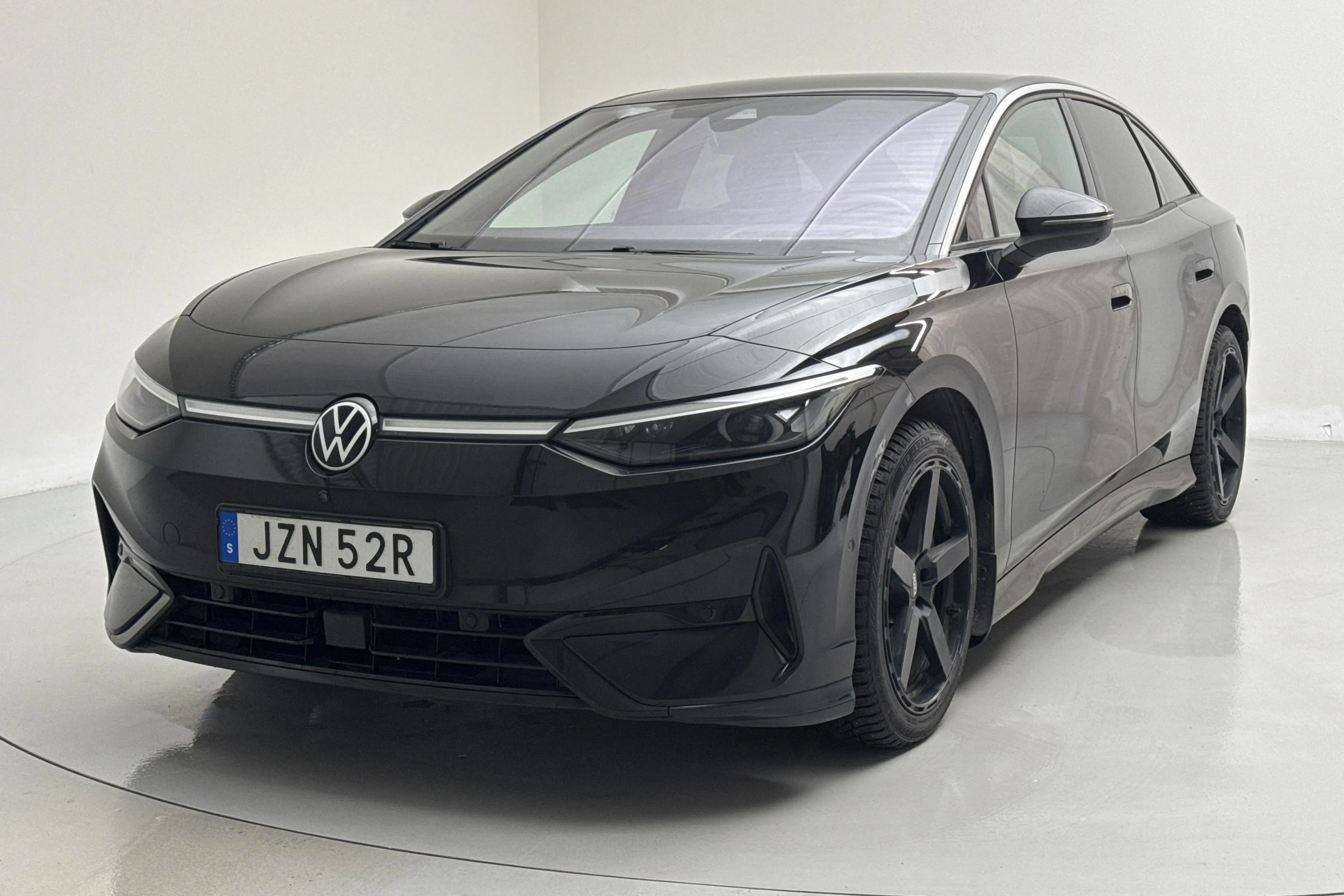 Presentation photo 1 of 20: VW ID.7 77kWh (286hk) - 114 350 km - Automatic - black - 2024