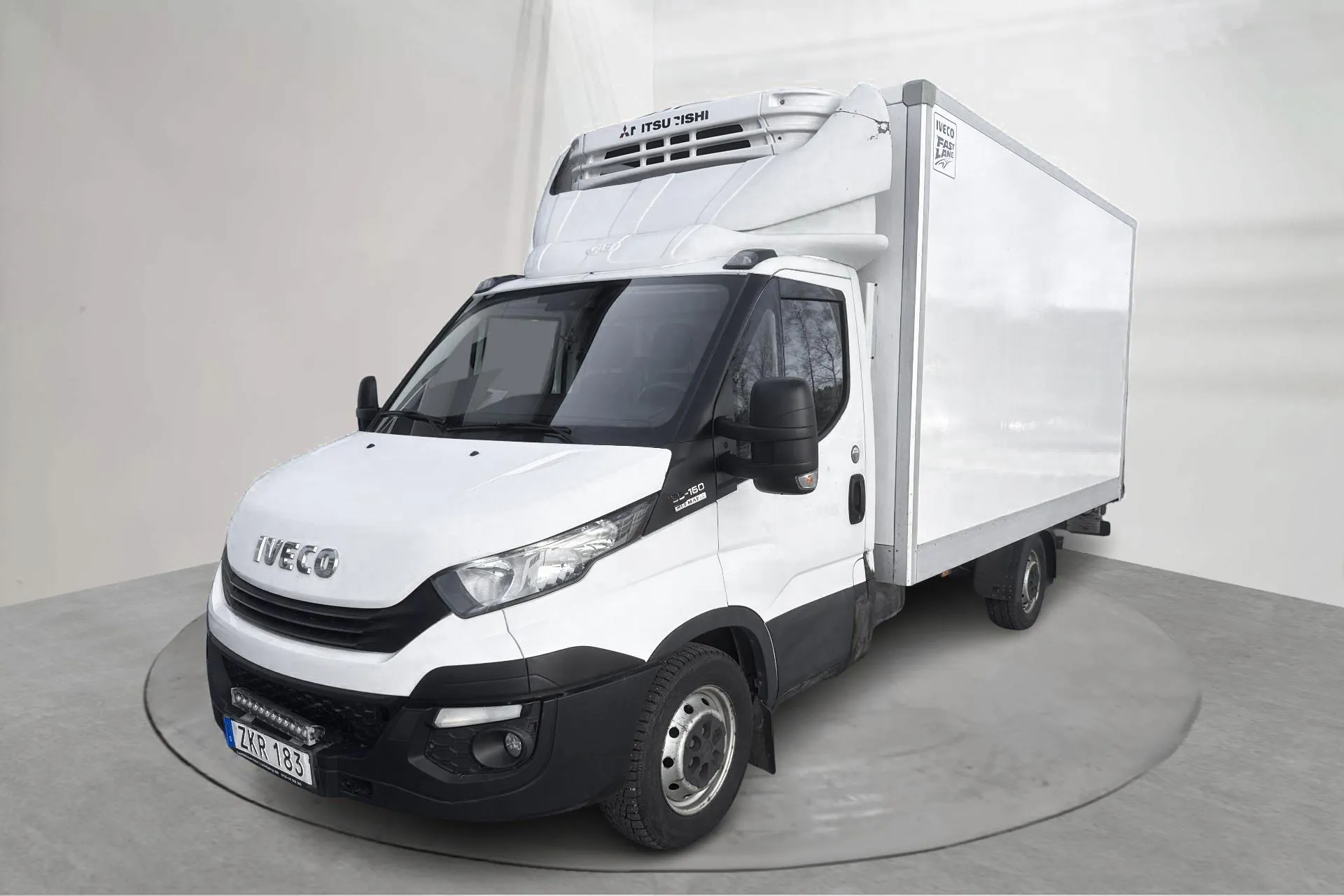 Zdjęcie prezentacyjne 1 z 23: Iveco Daily 35 2.3 (156hk) - 499 830 km - Automatyczna - biały - 2018